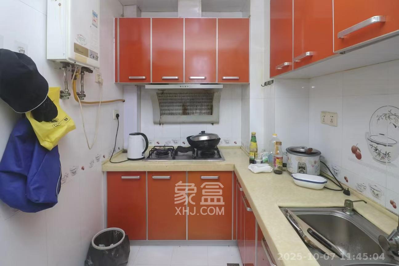 玛依拉山庄  1室1厅1卫    1600.0元/月室内图