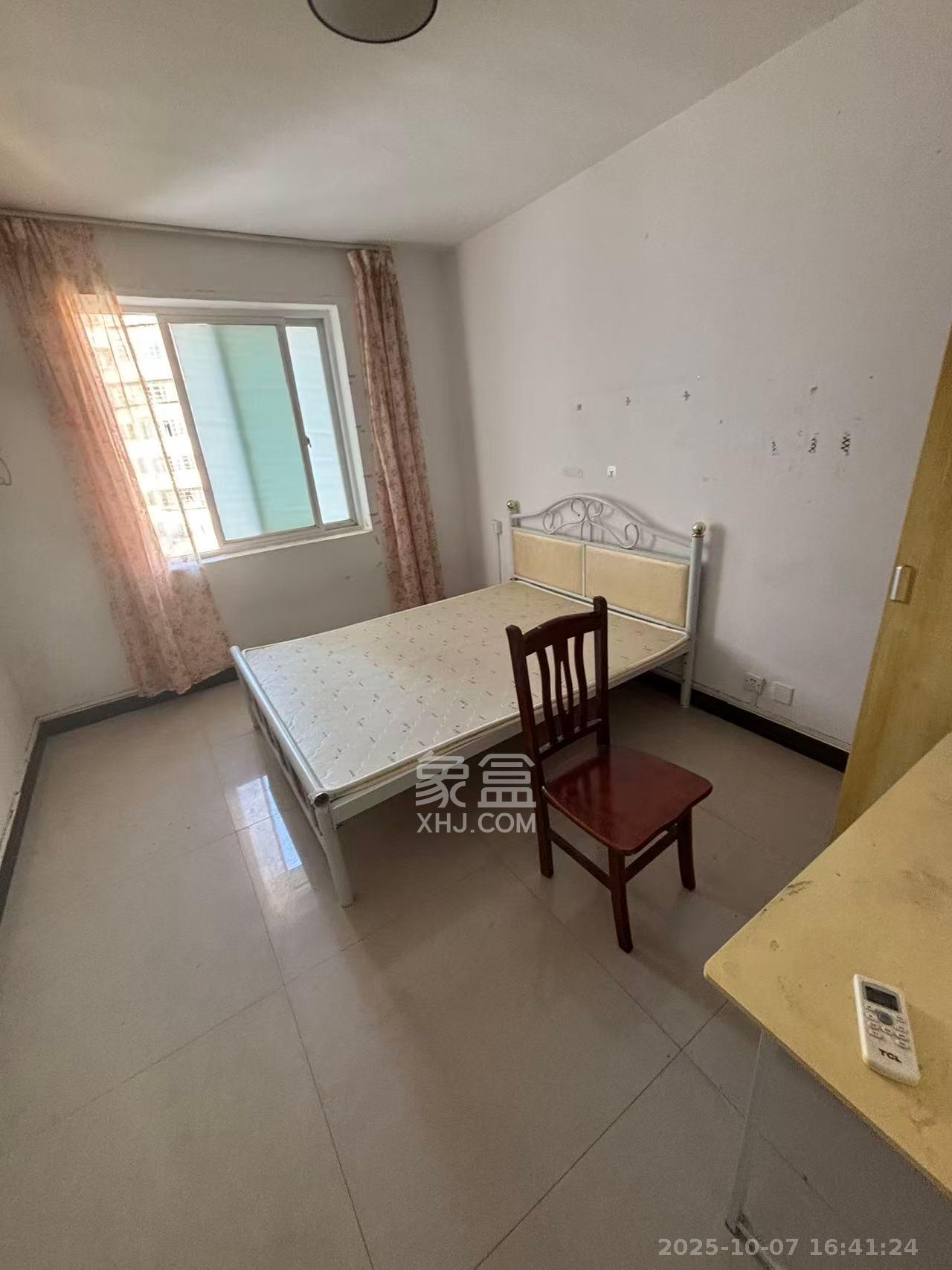 玛依拉山庄  1室2厅2卫    700.0元/月 玛依拉山庄  1室2厅2卫    700.0元/月