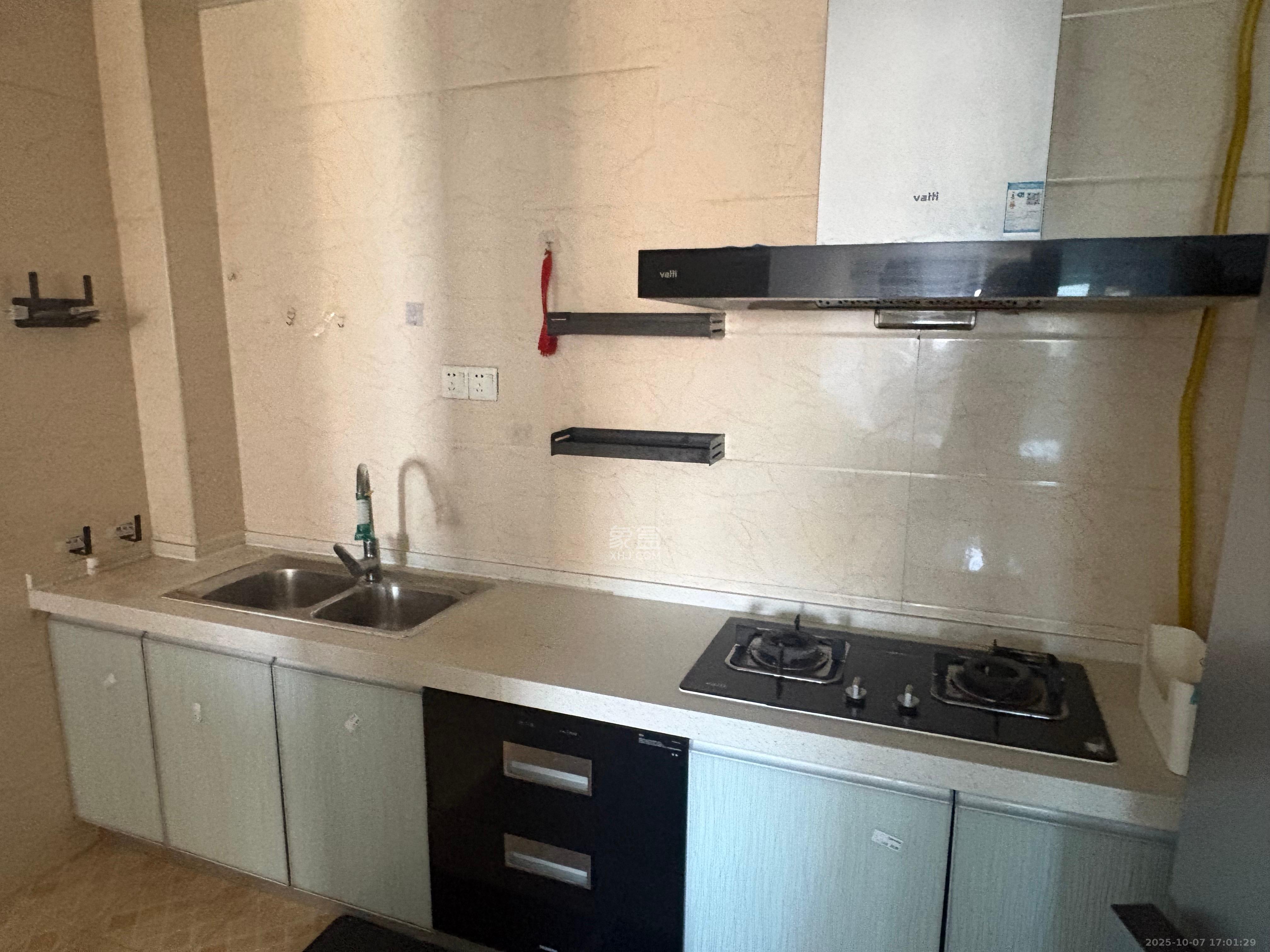 梅溪鑫苑名家 2室2厅1卫 1700.0元/月 梅溪鑫苑名家 2室2厅1卫 1700.0元/月室内图