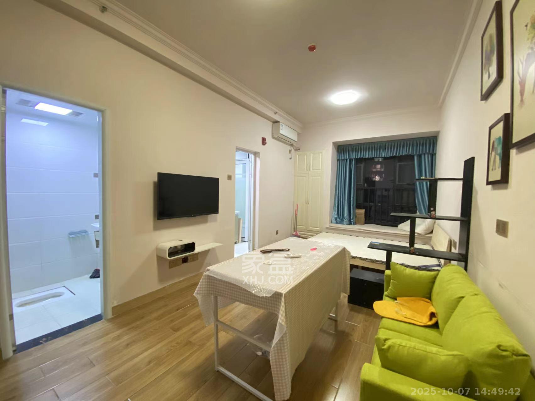 荣悦台  1室1厅1卫    1650.0元/月 荣悦台  1室1厅1卫    1650.0元/月室内图