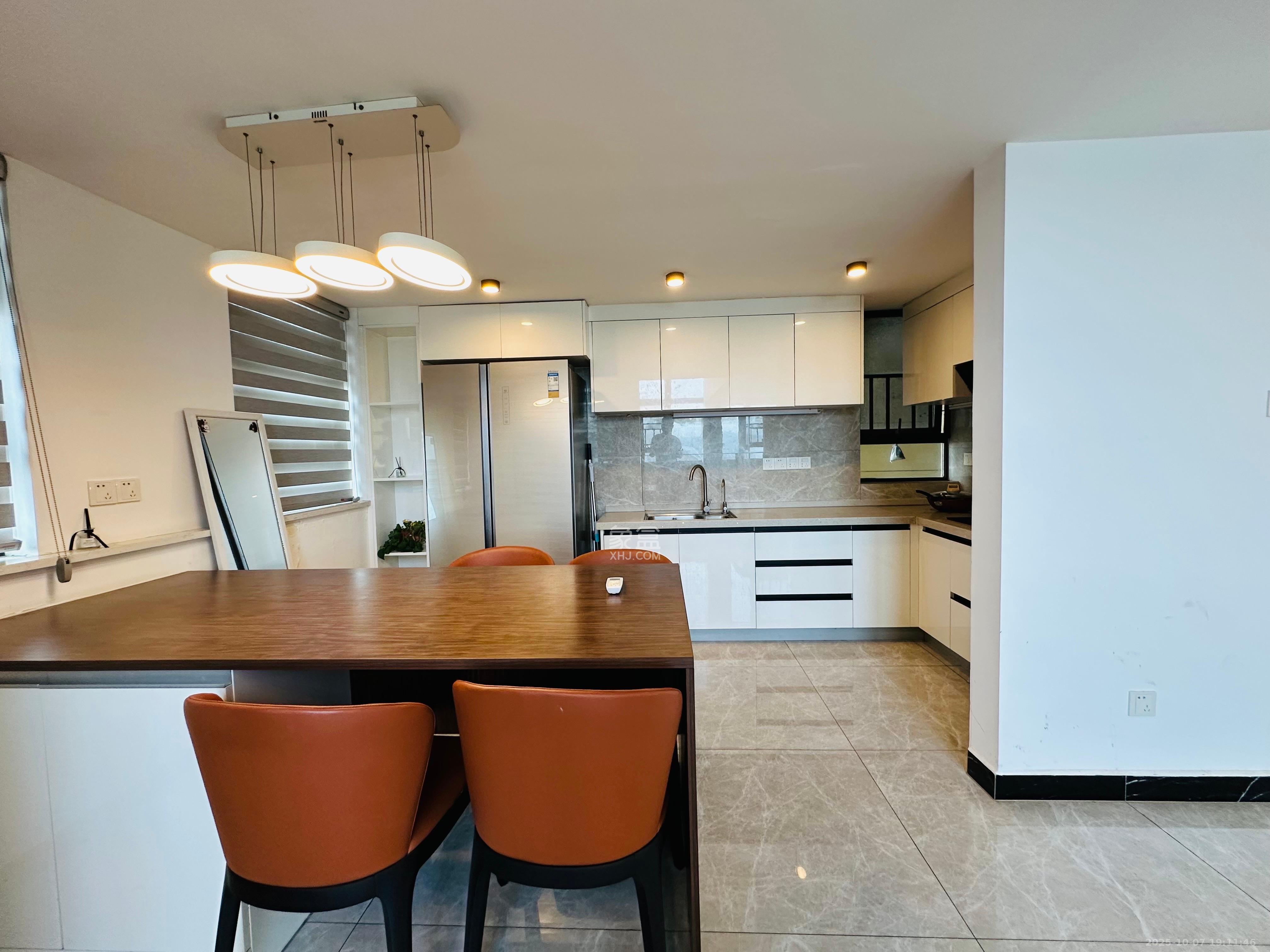 达美溪湖湾 2室2厅1卫 3500.0元/月 达美溪湖湾 2室2厅1卫 3500.0元/月室内图