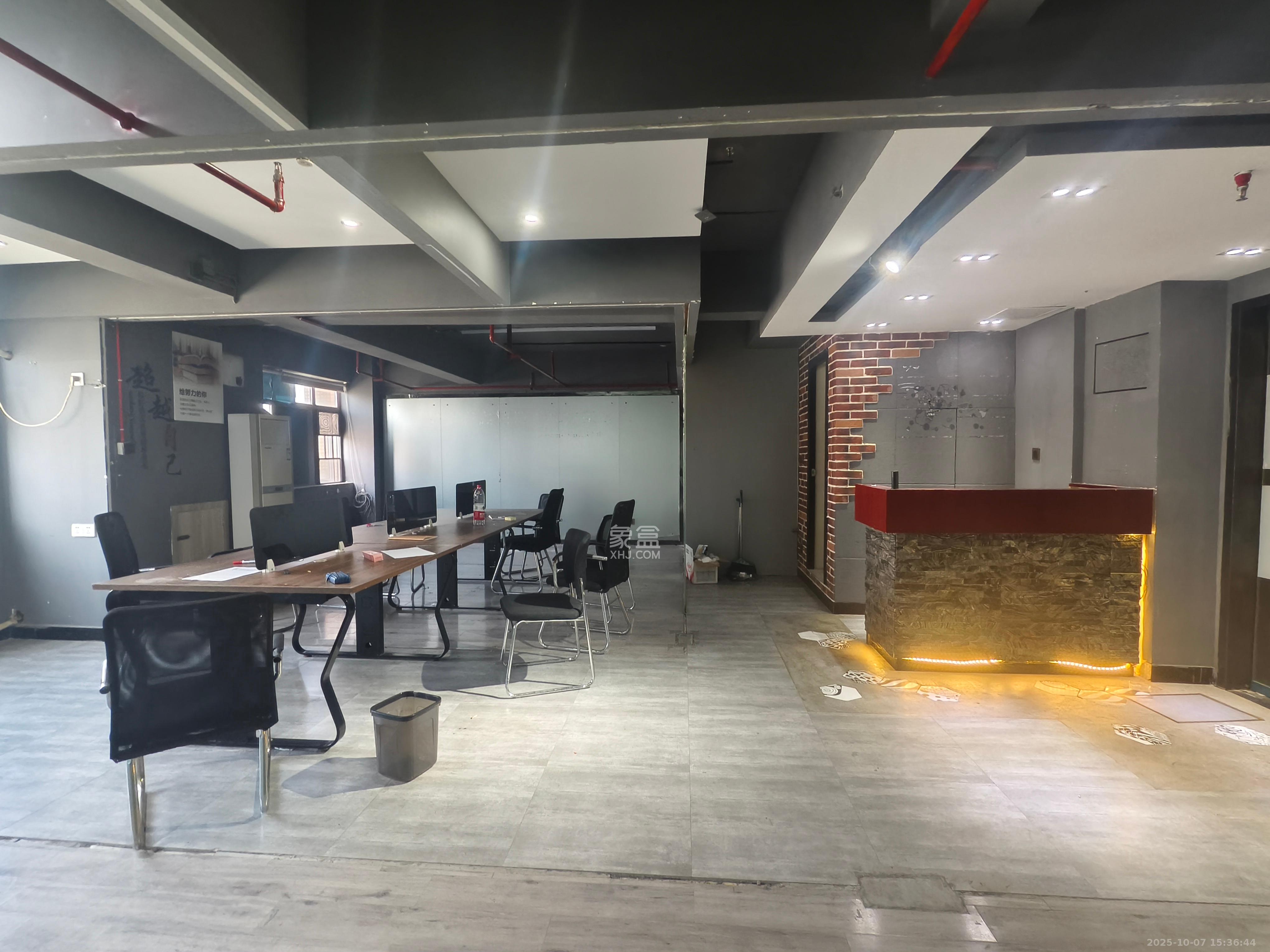 英祥春天   43.0㎡      1800.0元/月室内图