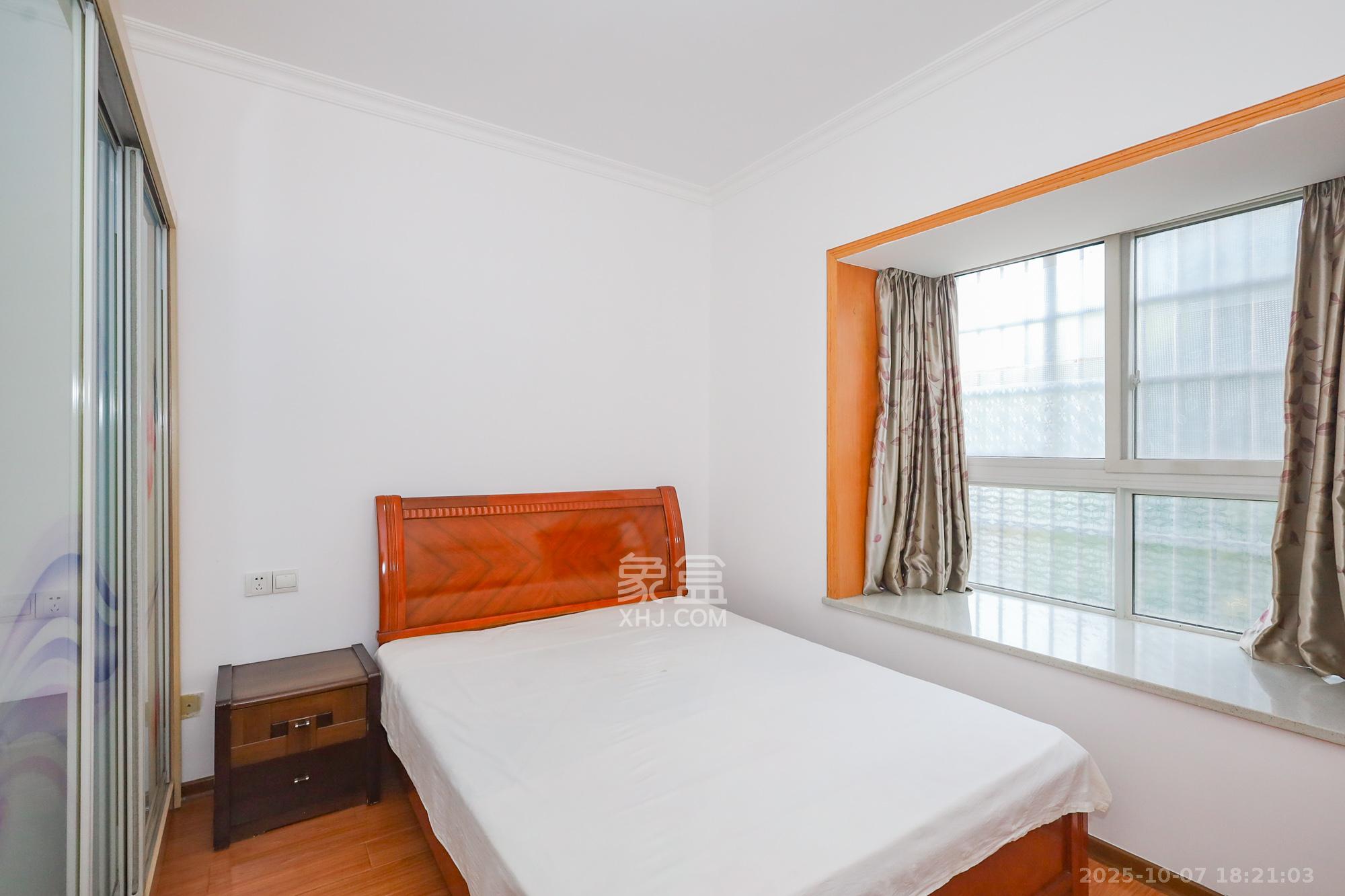 金麓西岸和苑 2室2厅1卫 55.0万 金麓西岸和苑 2室2厅1卫 55.0万卧室