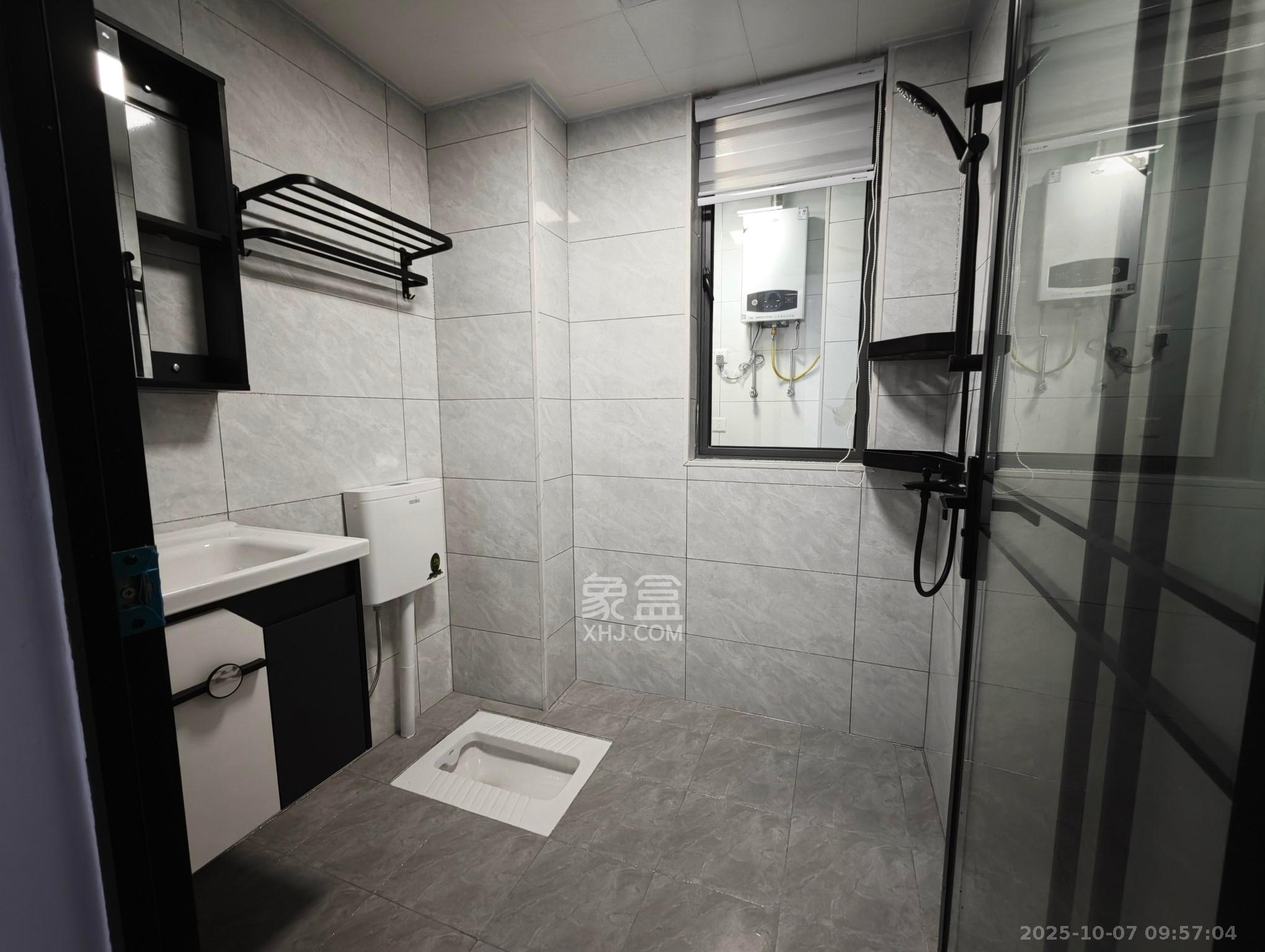 岭福家苑(天心佳苑) 2室2厅1卫 3500.0元/月 岭福家苑(天心佳苑) 2室2厅1卫 3500.0元/月室内图