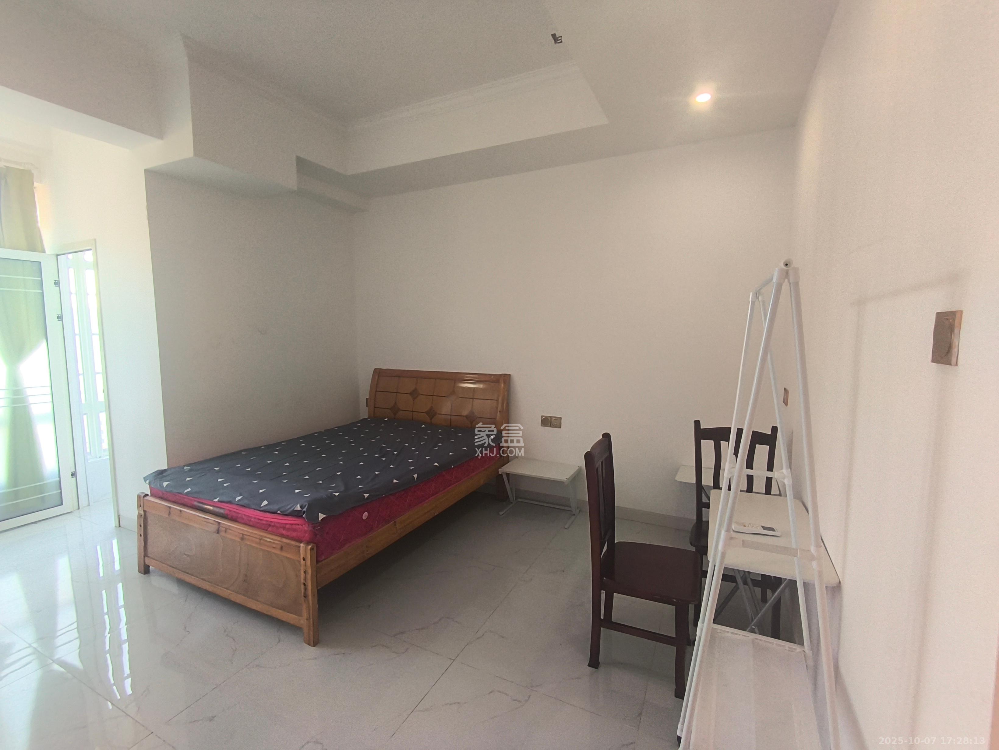 金鼎公园尚 1室1厅1卫 1000.0元/月 金鼎公园尚 1室1厅1卫 1000.0元/月室内图