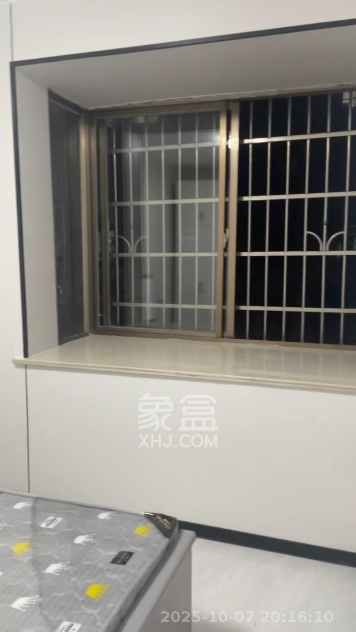望龙小区  1室1厅1卫    1350.0元/月室内图