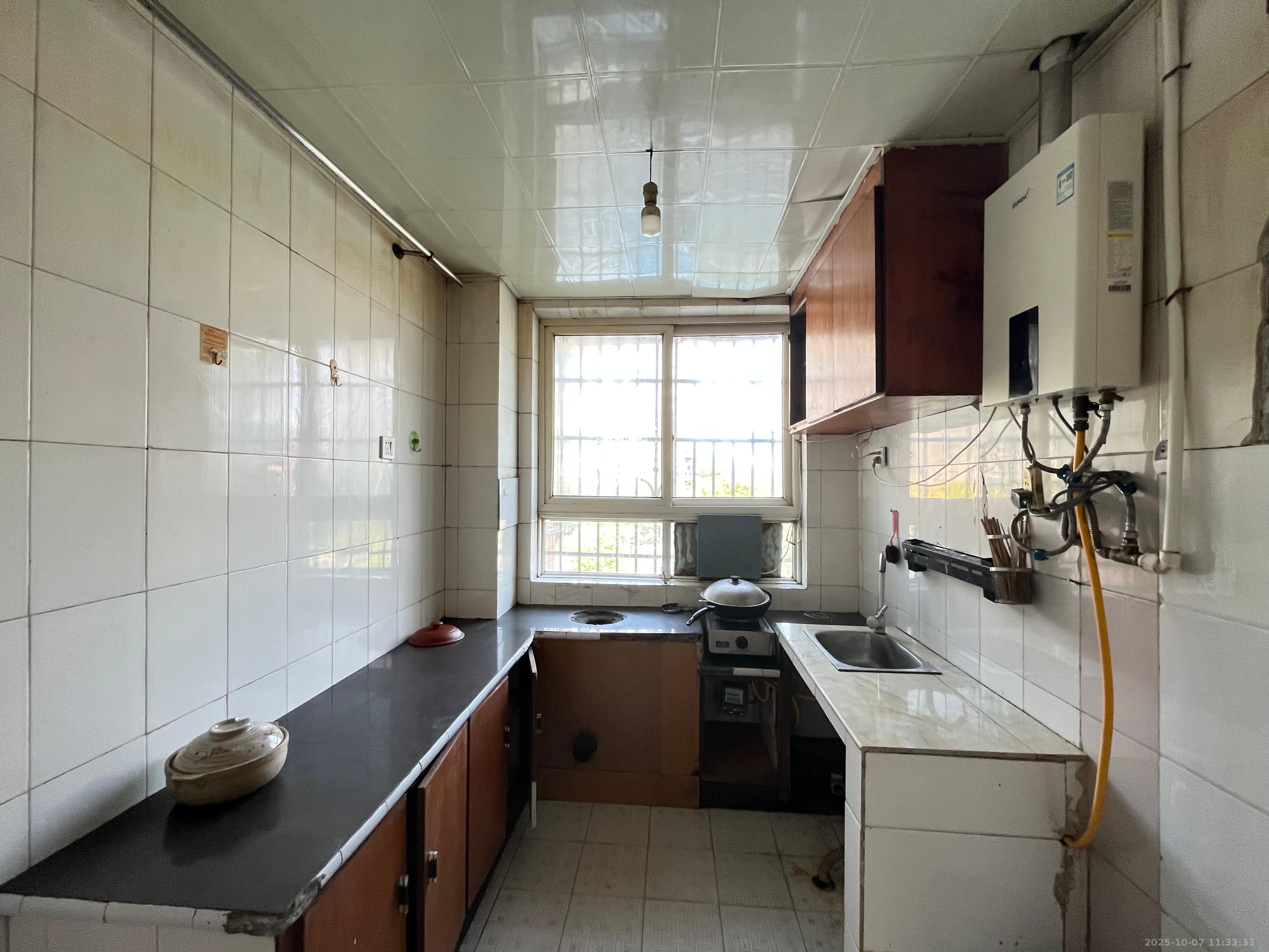 鑫隆家园 1室0厅0卫 1600.0元/月 鑫隆家园 1室0厅0卫 1600.0元/月室内图