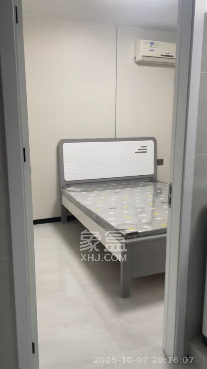 望龙小区  1室1厅1卫    1350.0元/月室内图