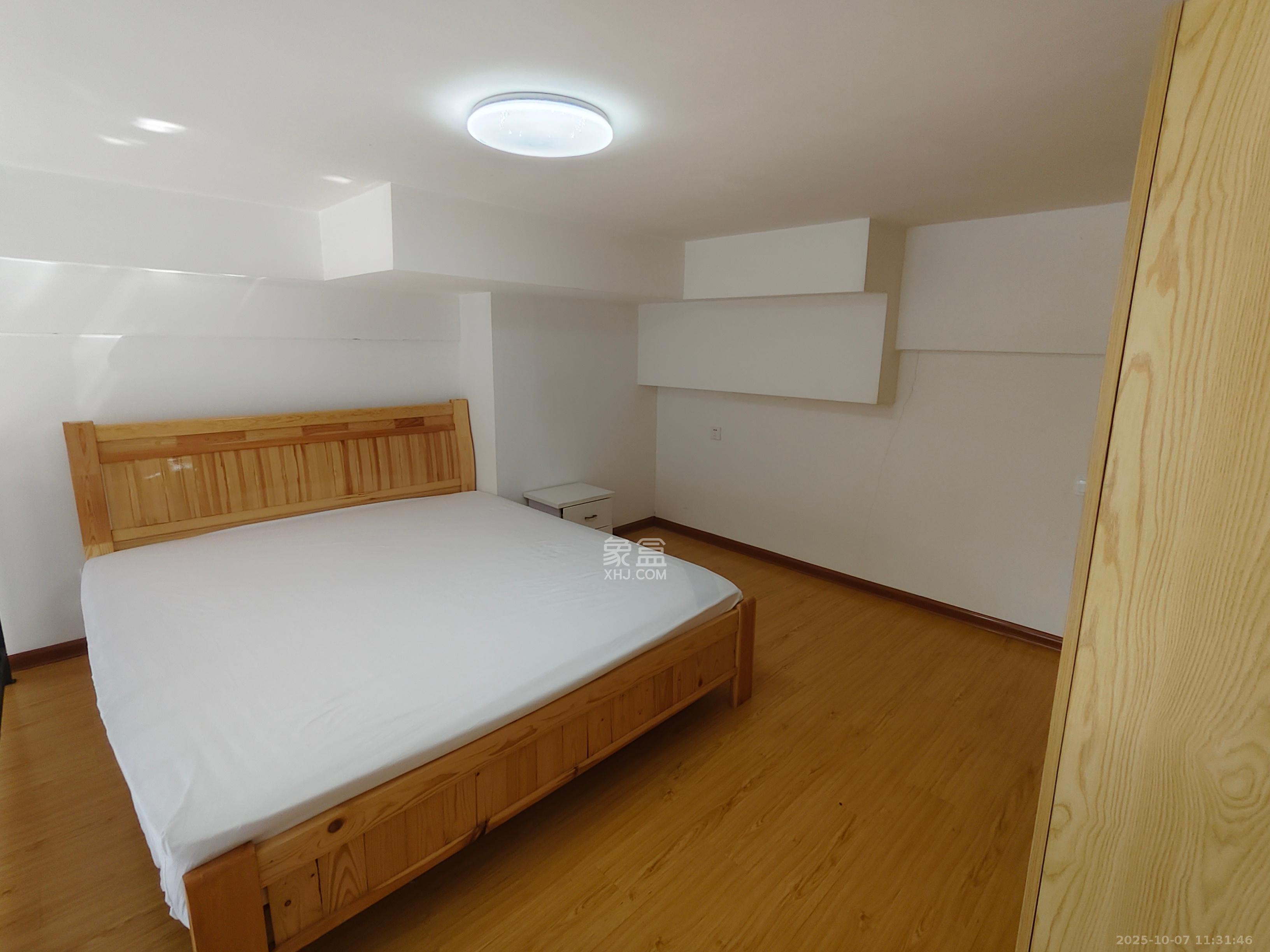 荣盛花语书苑  1室1厅1卫    1700.0元/月室内图