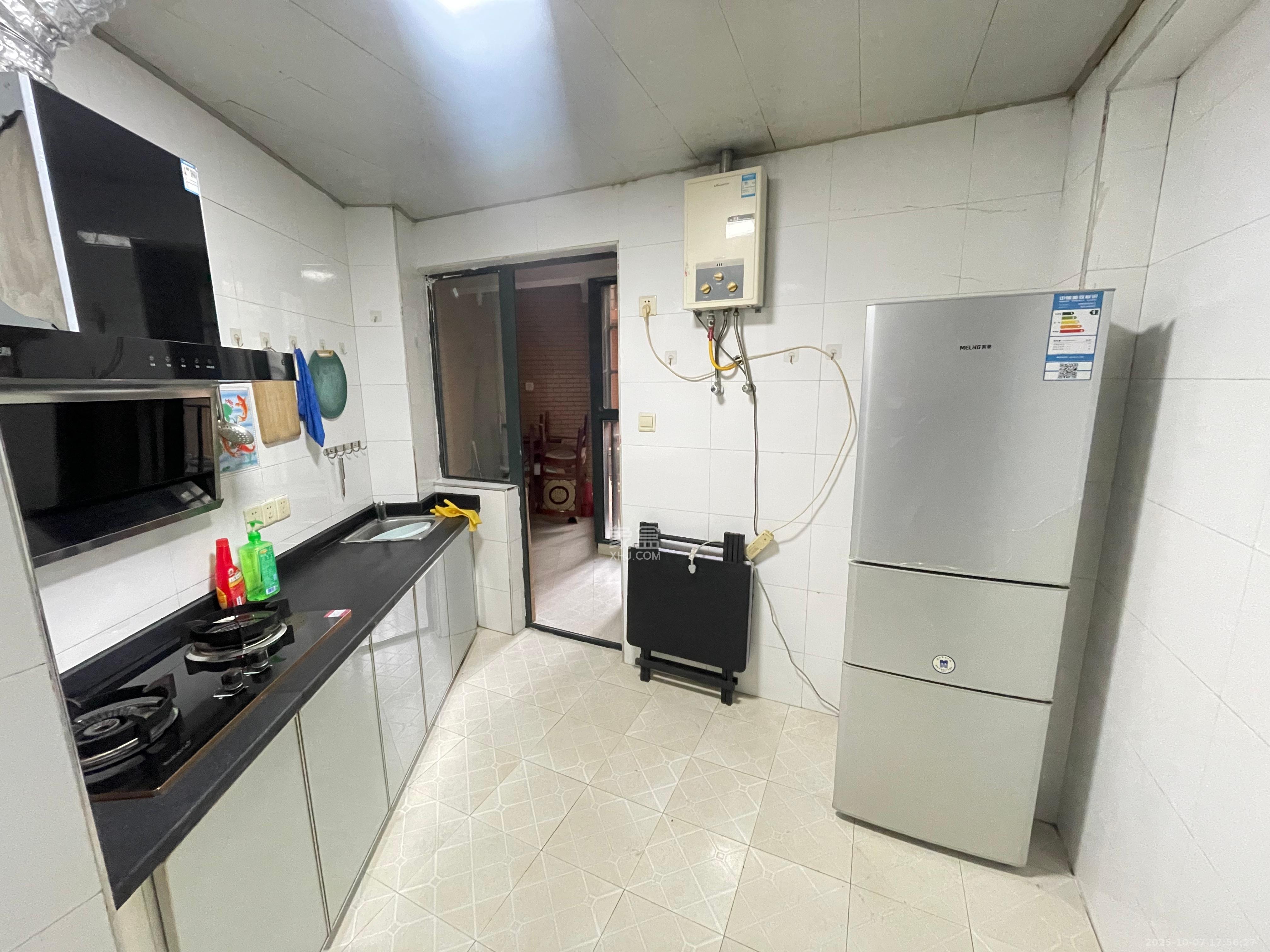 诚兴园  2室2厅1卫    1800.0元/月 诚兴园  2室2厅1卫    1800.0元/月室内图