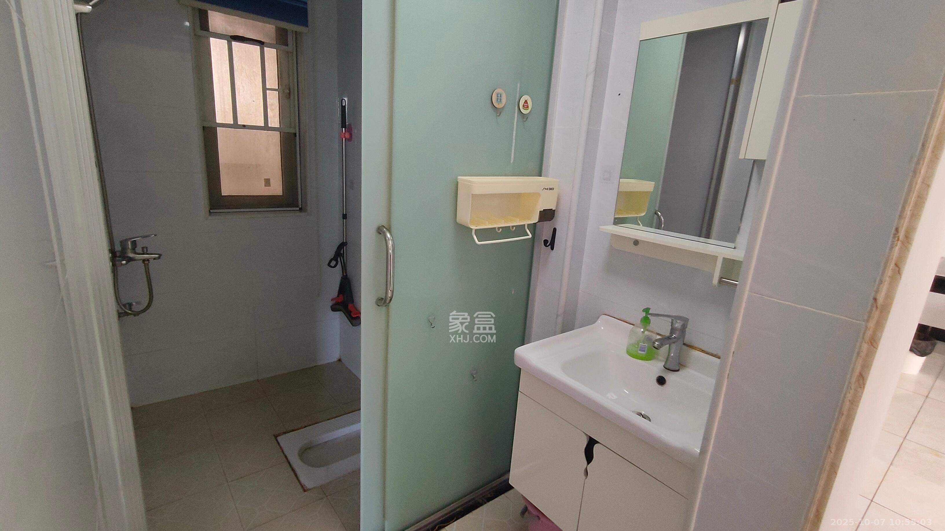 MOMA当代广场  3室2厅2卫    1600.0元/月室内图