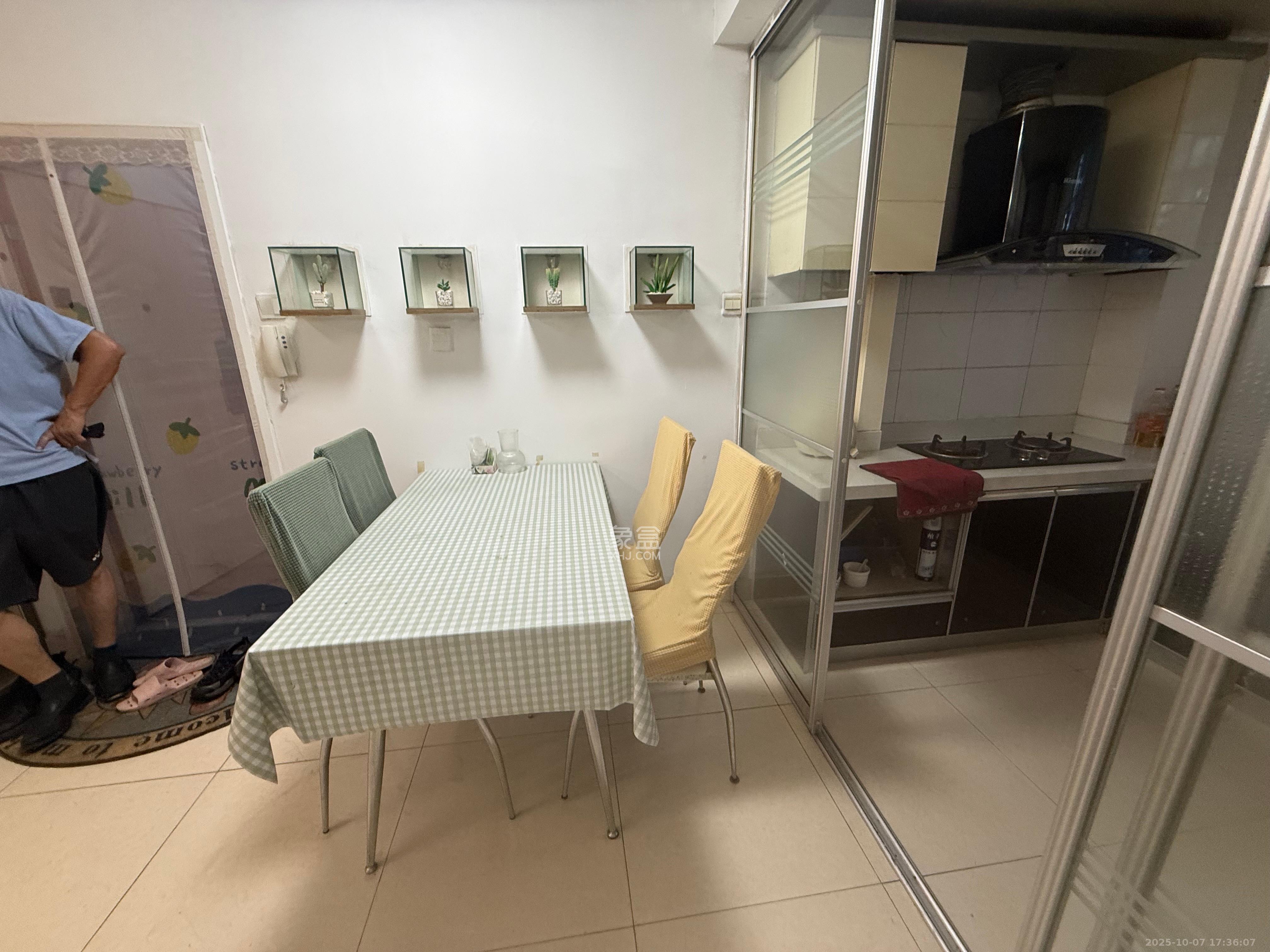 芙蓉苑 2室2厅2卫 2600.0元/月 芙蓉苑 2室2厅2卫 2600.0元/月室内图