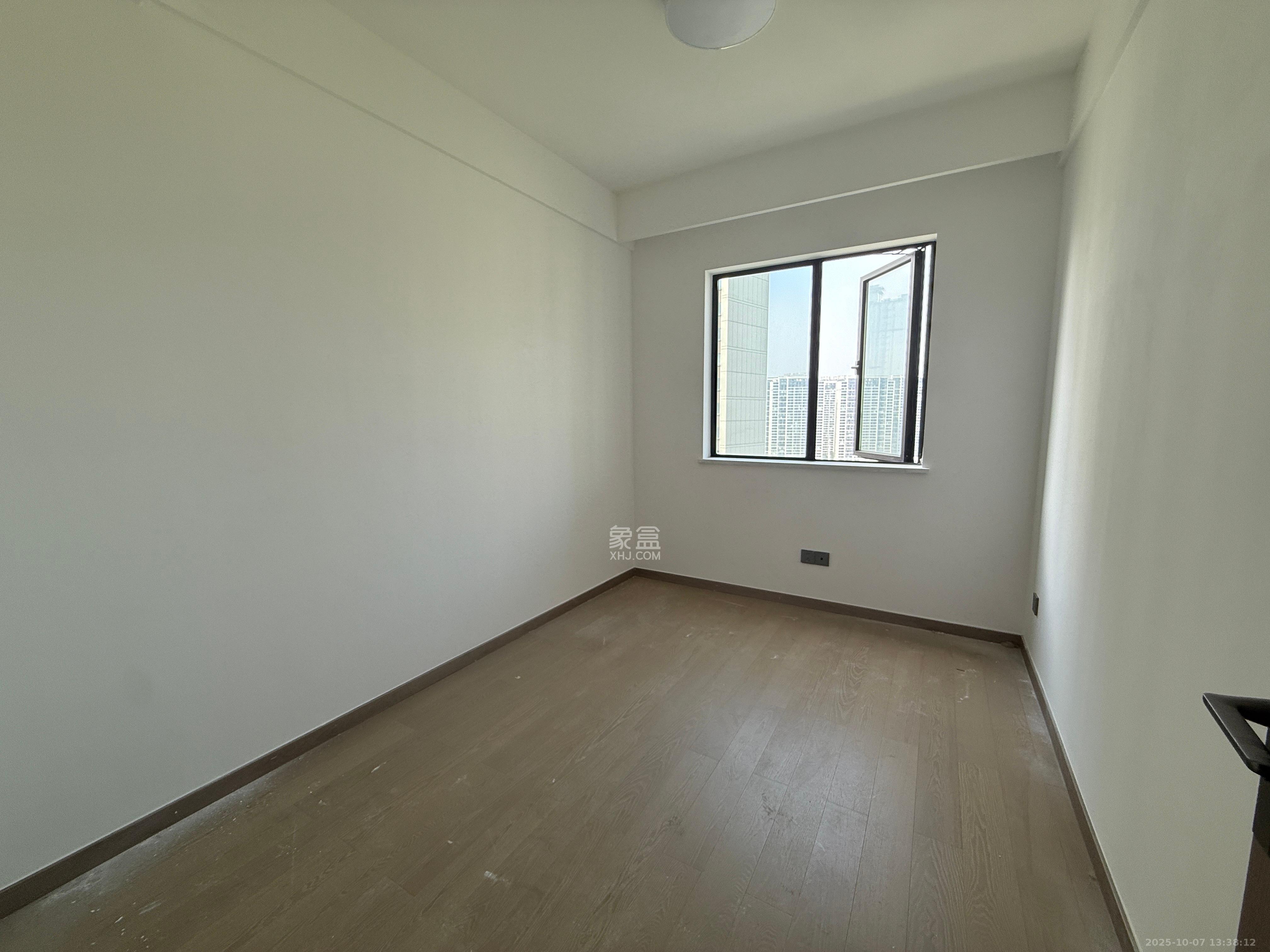 金富湘江悦城  4室2厅1卫    2799.0元/月室内图