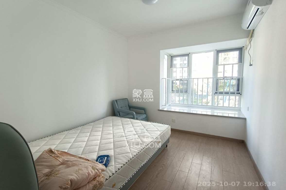 金地中交麓谷香颂(金地中交雅苑)  3室2厅2卫    3000.0元/月 金地中交麓谷香颂(金地中交雅苑)  3室2厅2卫    3000.0元/月室内图