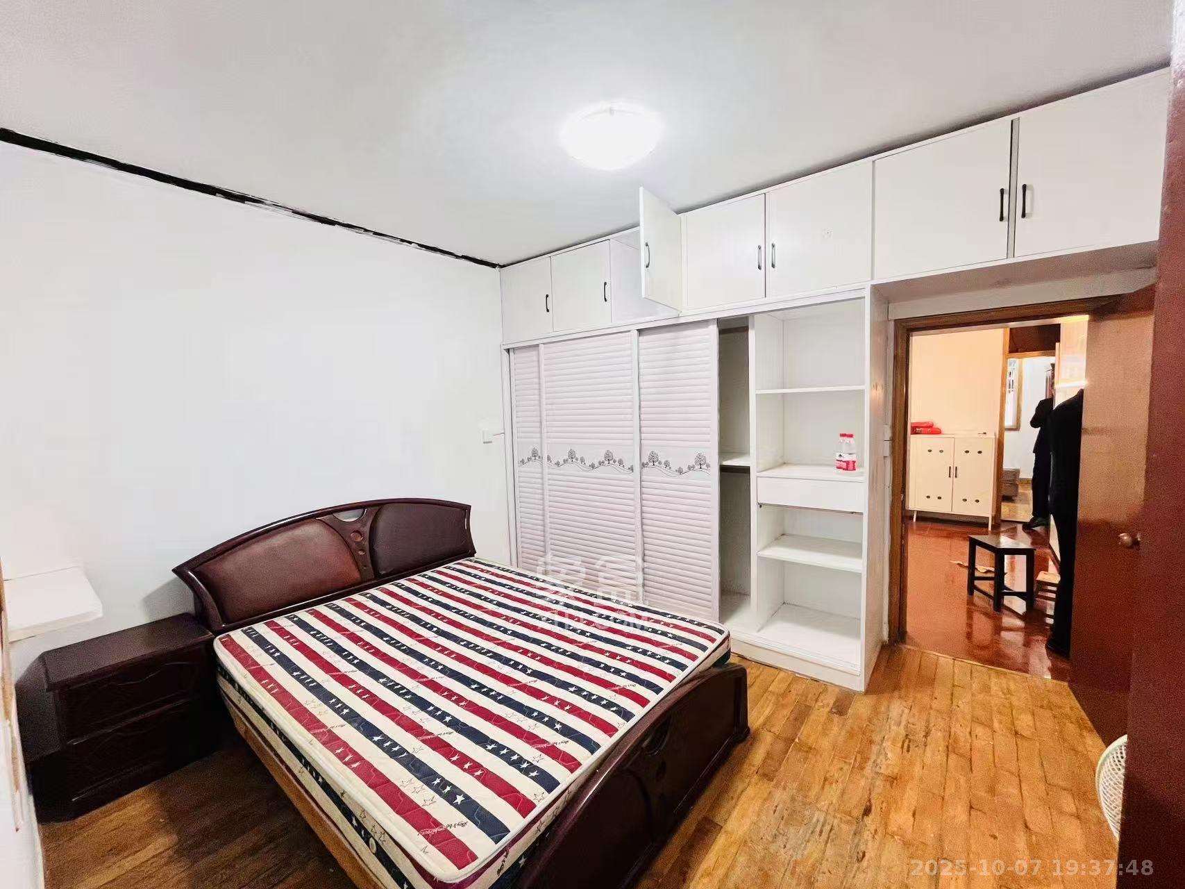 向家湾社区(含富湘公寓) 2室1厅1卫 2000.0元/月 向家湾社区(含富湘公寓) 2室1厅1卫 2000.0元/月室内图