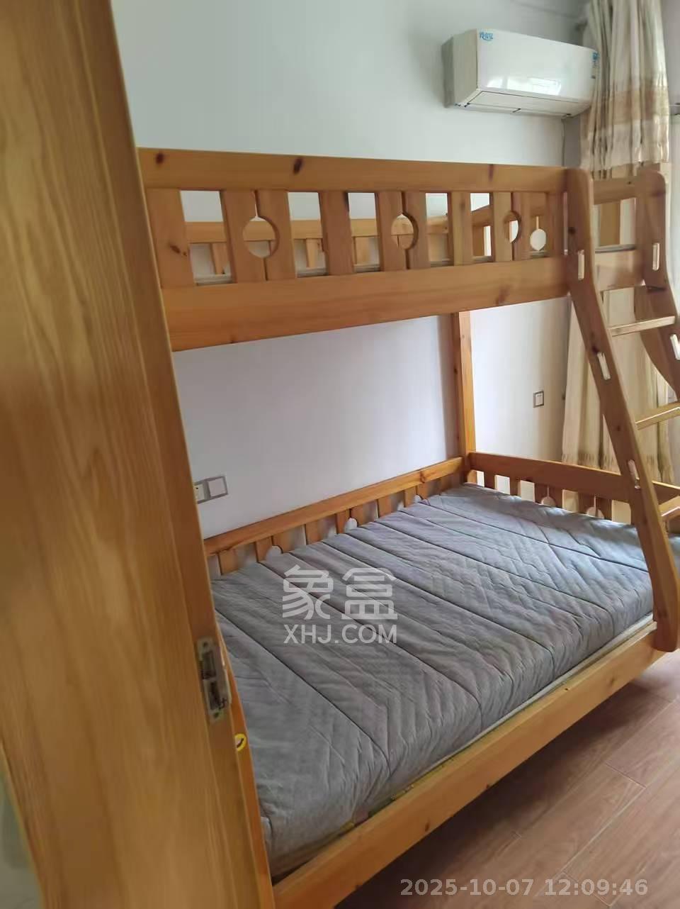 洋湖景园  3室2厅1卫    2400.0元/月