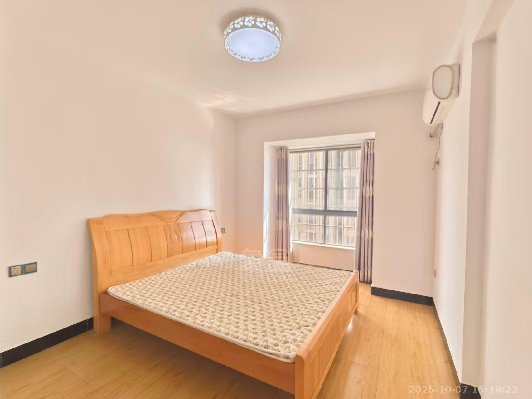 都市兰亭 2室2厅1卫 1300.0元/月 都市兰亭 2室2厅1卫 1300.0元/月室内图