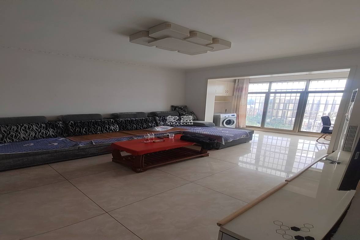 金信花园 4室2厅1卫 1050.0元/月 金信花园 4室2厅1卫 1050.0元/月室内图