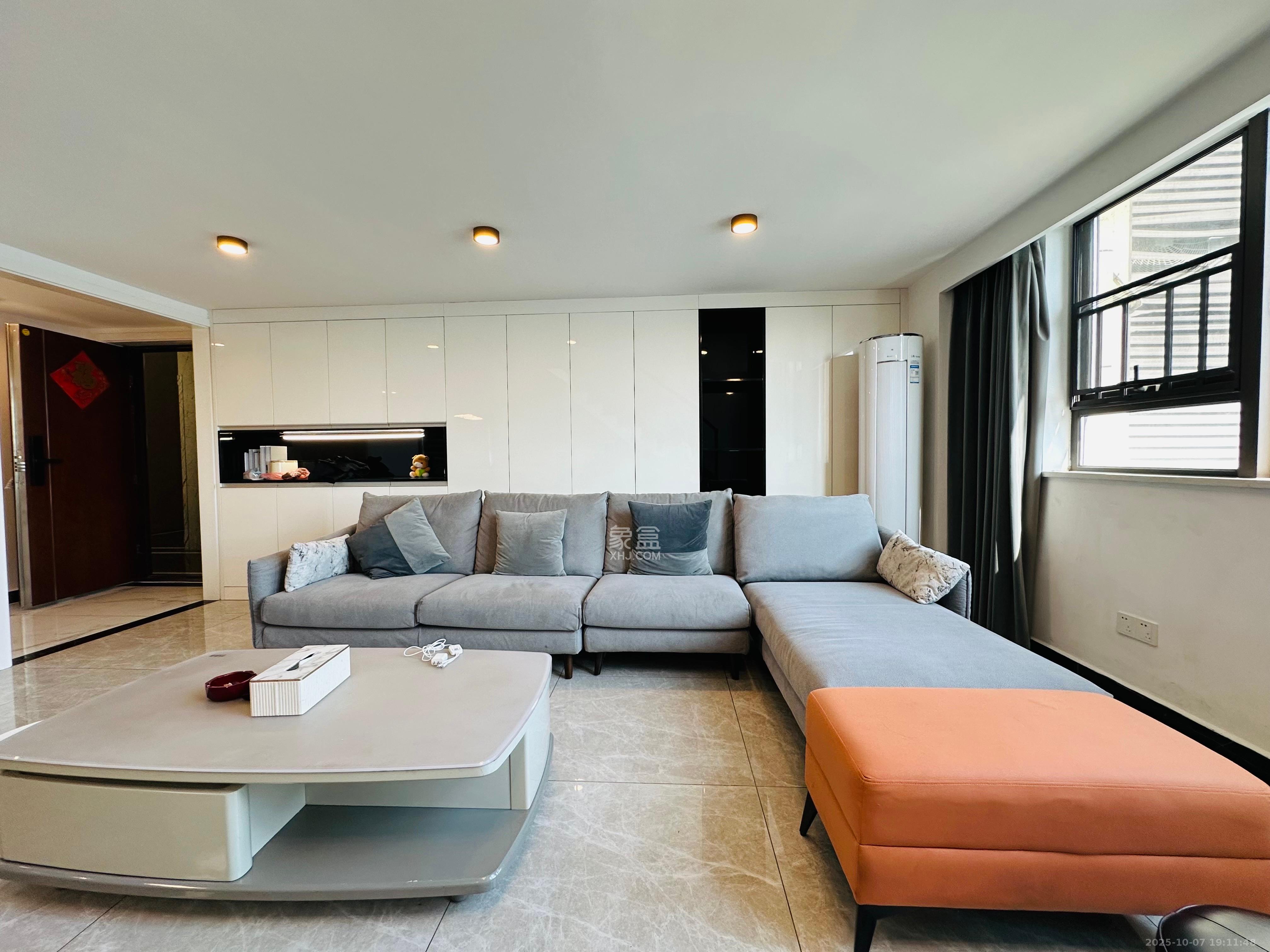 达美溪湖湾  2室2厅1卫    3500.0元/月室内图