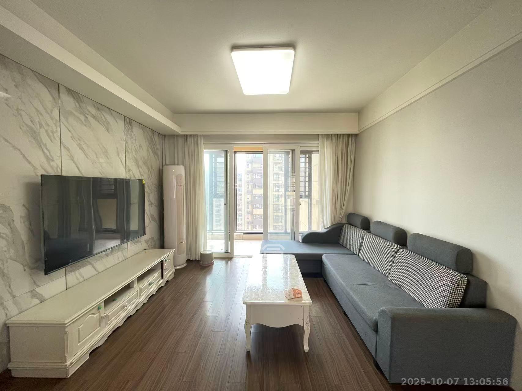 保利香槟国际  4室2厅2卫    2800.0元/月 保利香槟国际  4室2厅2卫    2800.0元/月