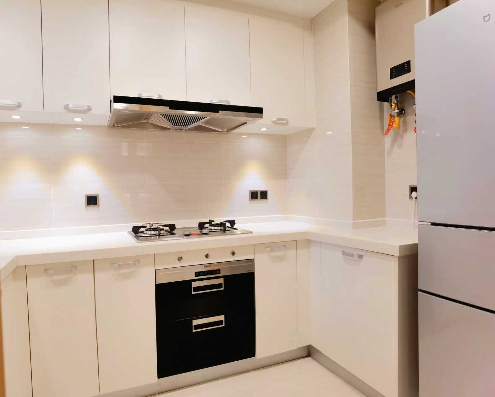 融创观澜湖公园壹号一期 2室2厅1卫 2300.0元/月 融创观澜湖公园壹号一期 2室2厅1卫 2300.0元/月室内图