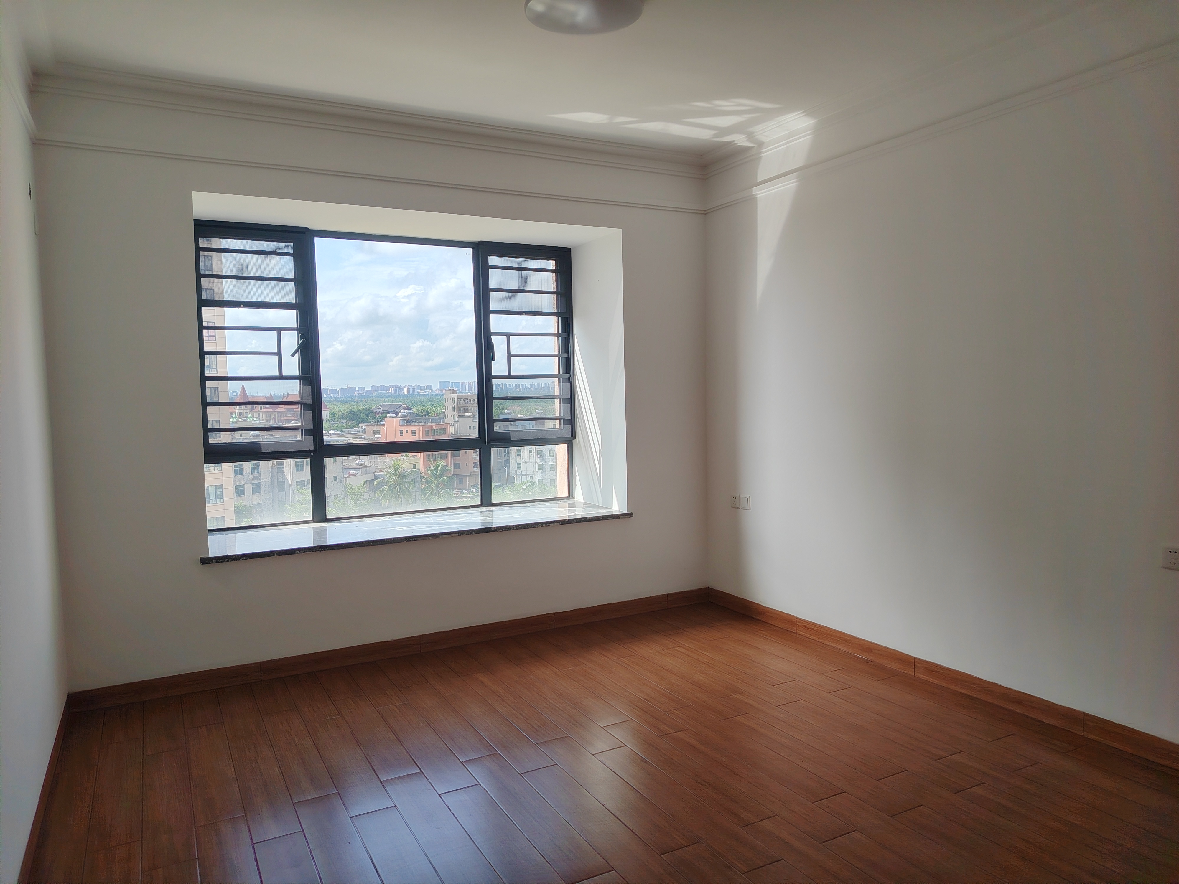 昌茂春天里 4室2厅2卫 3200.0元/月 昌茂春天里 4室2厅2卫 3200.0元/月室内图