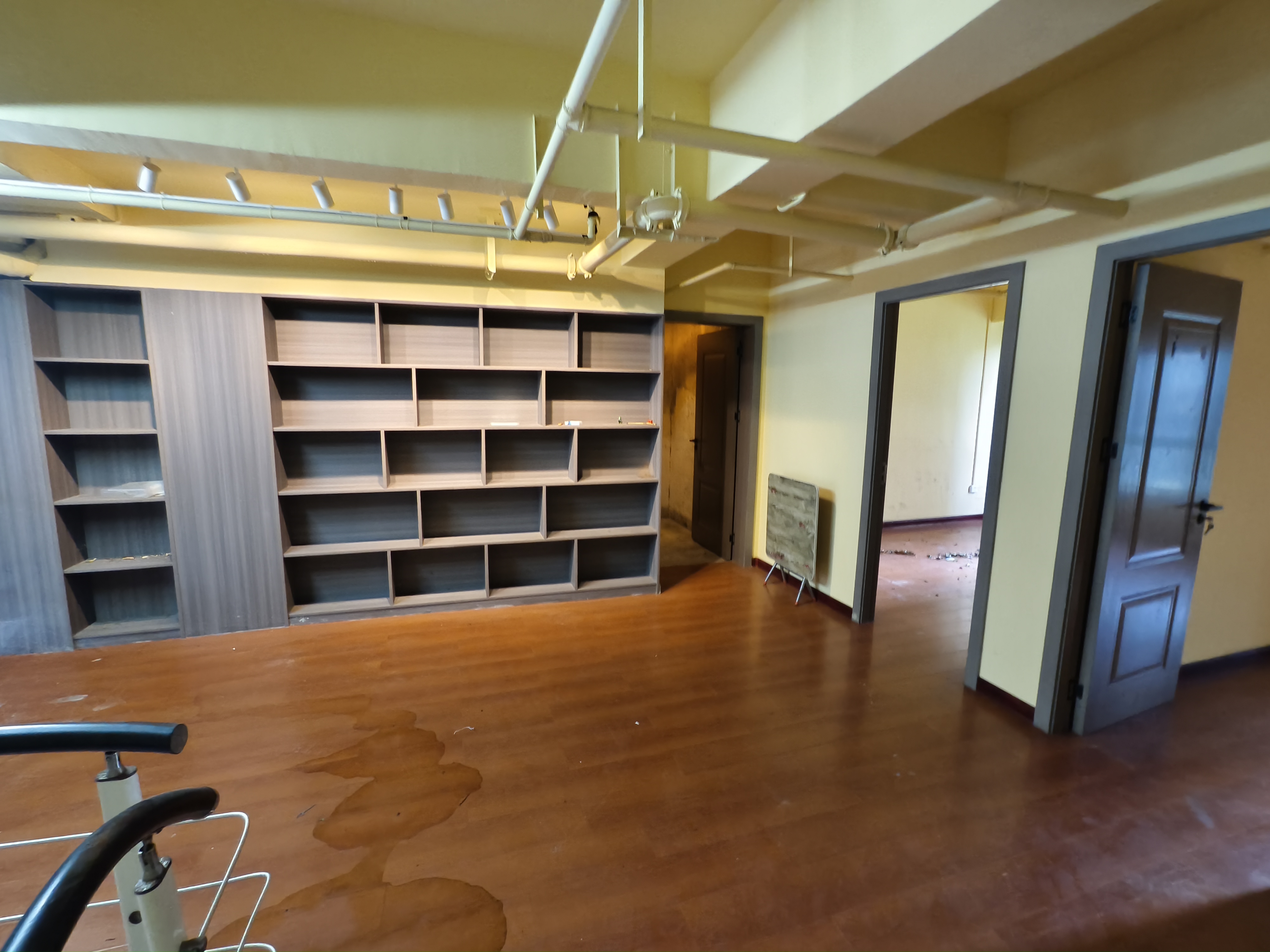 绿地海德公馆   150.0㎡      8000.0元/月室内图