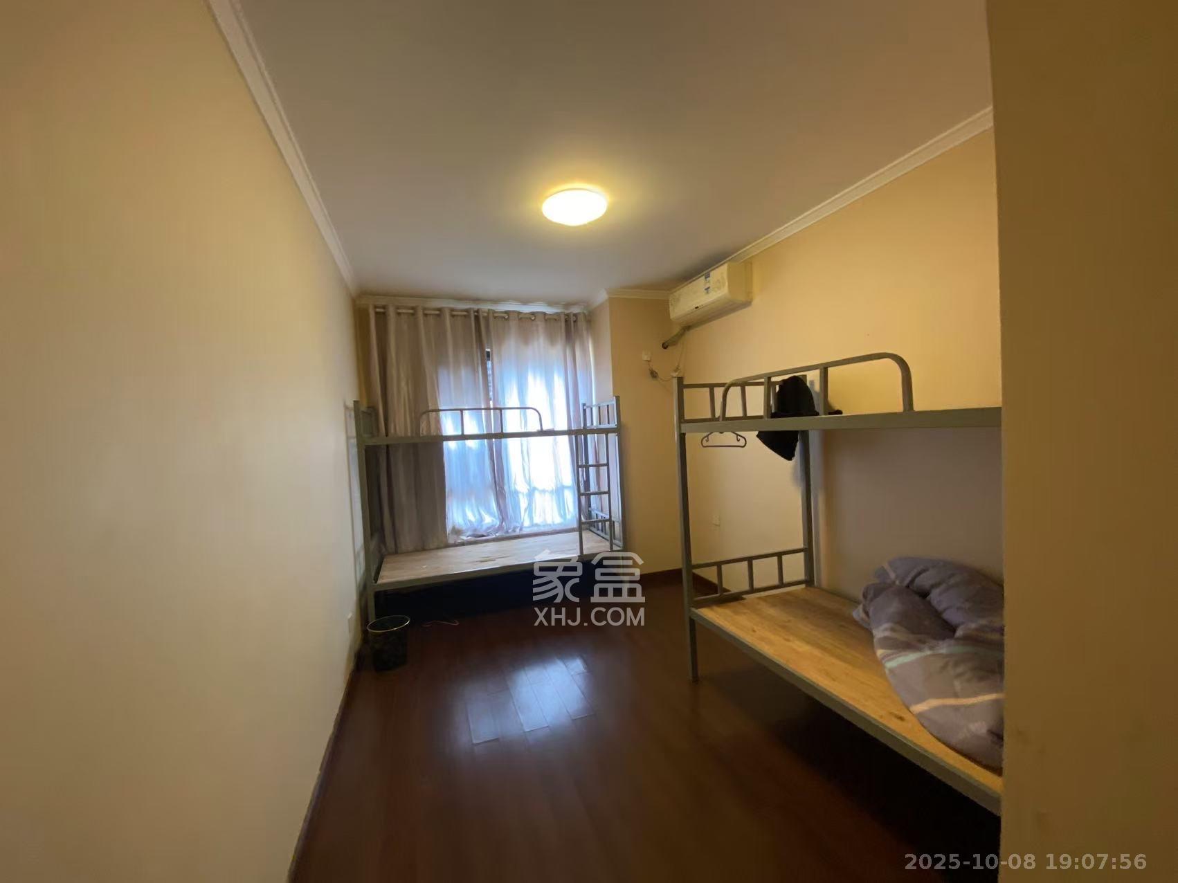 万科白鹭郡  3室2厅2卫    2700.0元/月 万科白鹭郡  3室2厅2卫    2700.0元/月