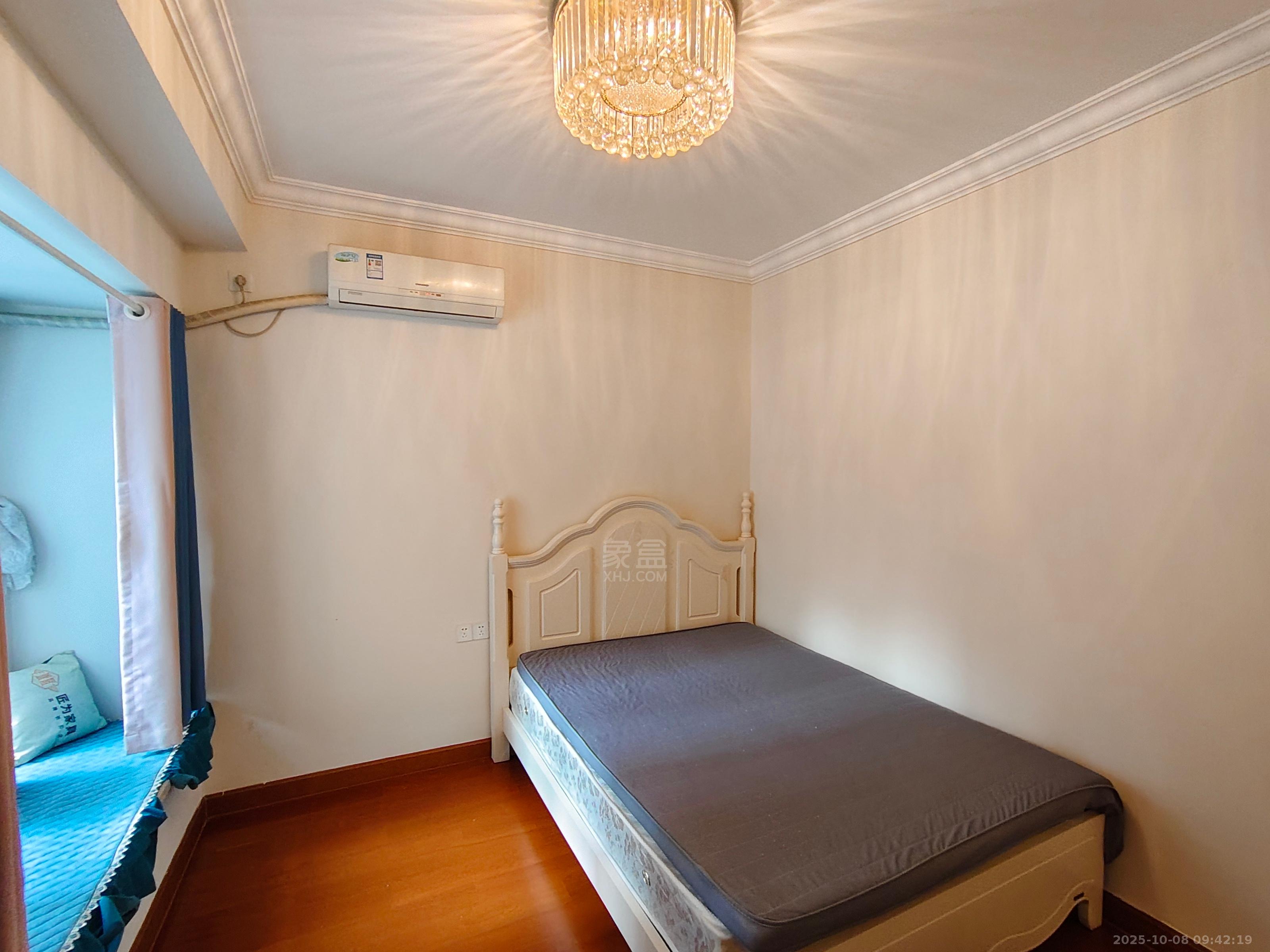 恒大华府  2室2厅1卫    2100.0元/月室内图