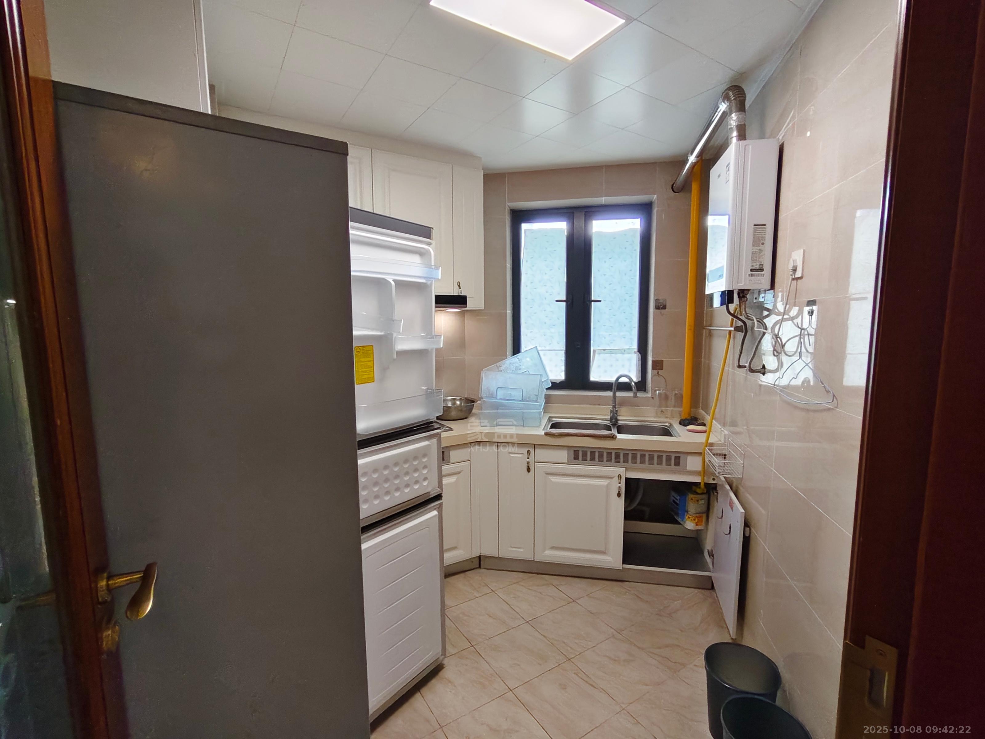 恒大华府 2室2厅1卫 2100.0元/月 恒大华府 2室2厅1卫 2100.0元/月室内图