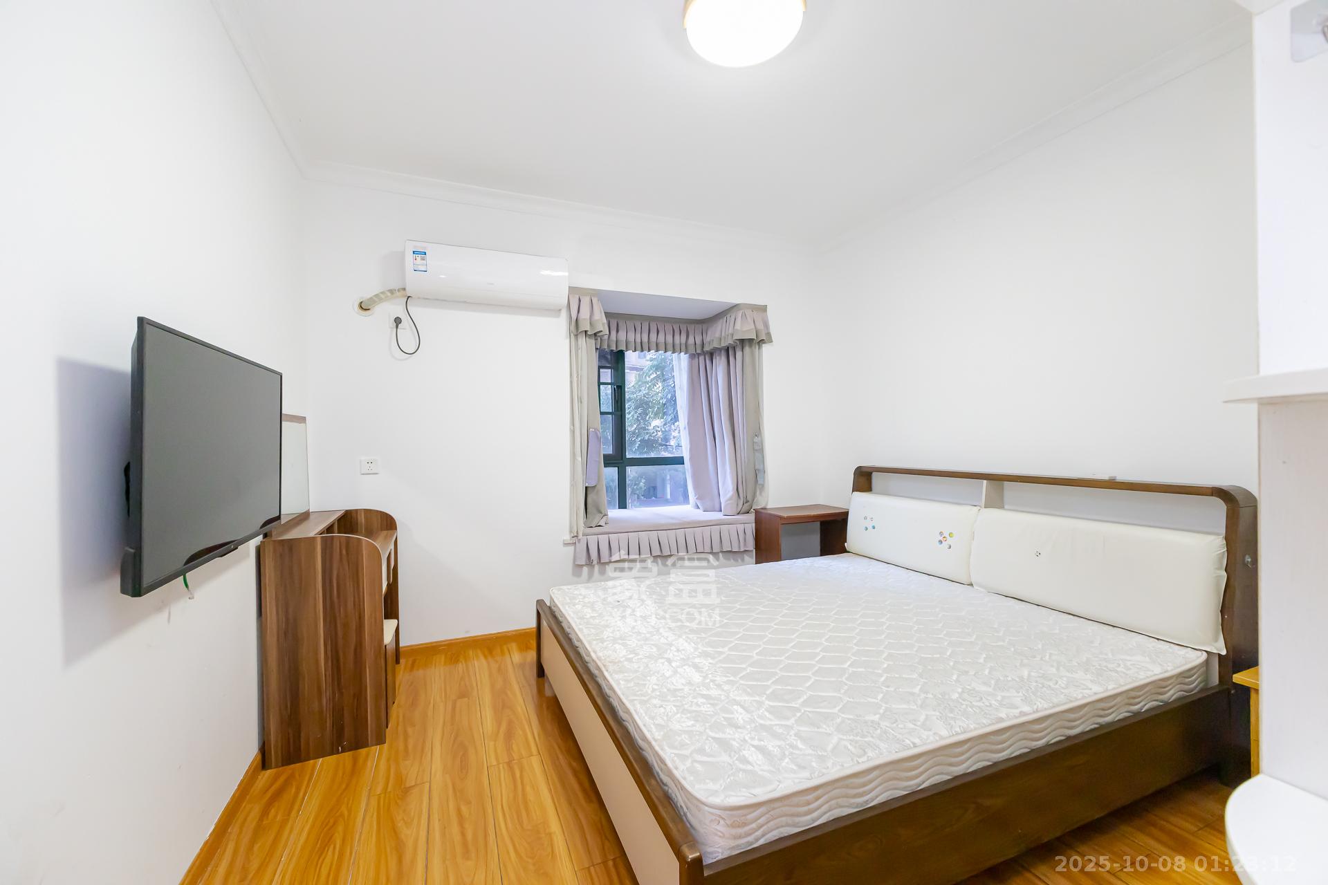 金湘苑(星澜之悦) 3室2厅1卫 69.8万 金湘苑(星澜之悦) 3室2厅1卫 69.8万卧室