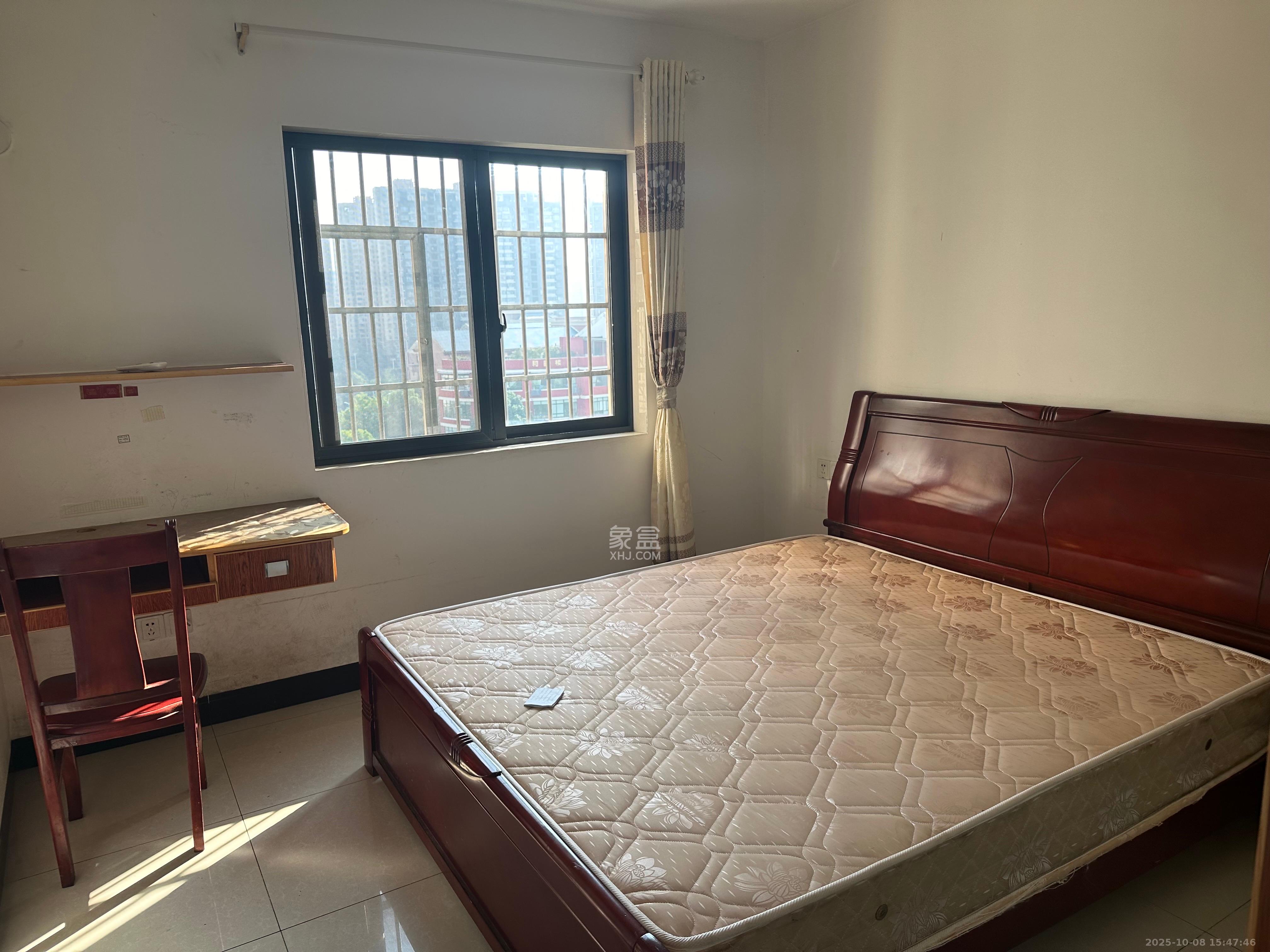 上峰苑(兰亭玥岛) 2室2厅1卫 1800.0元/月 上峰苑(兰亭玥岛) 2室2厅1卫 1800.0元/月室内图