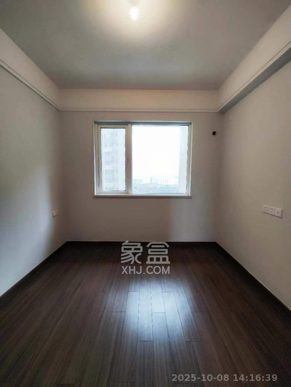 保利香槟国际  4室2厅2卫    2600.0元/月 保利香槟国际  4室2厅2卫    2600.0元/月室内图