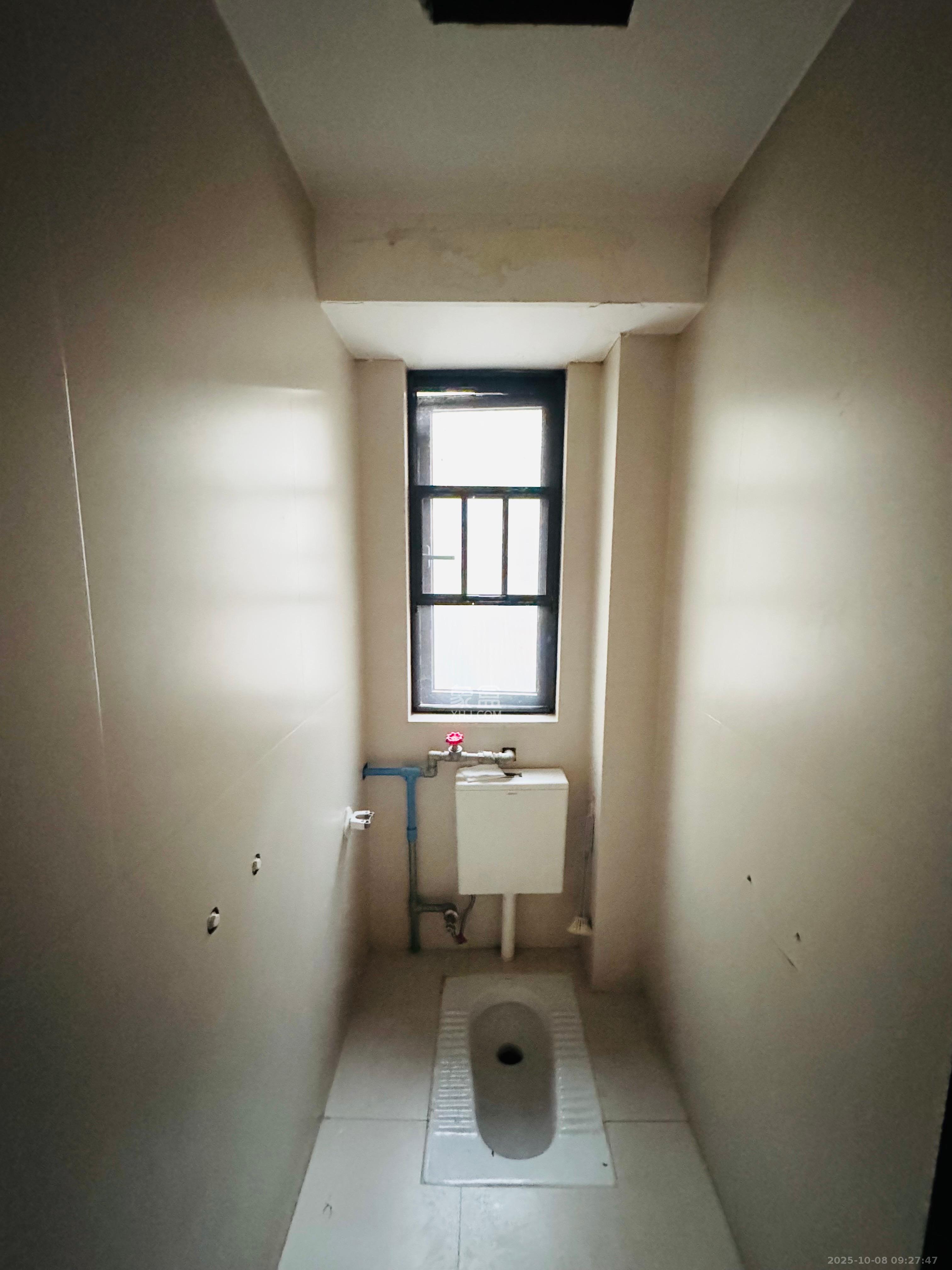 人民新村 2室1厅1卫 3500.0元/月 人民新村 2室1厅1卫 3500.0元/月室内图