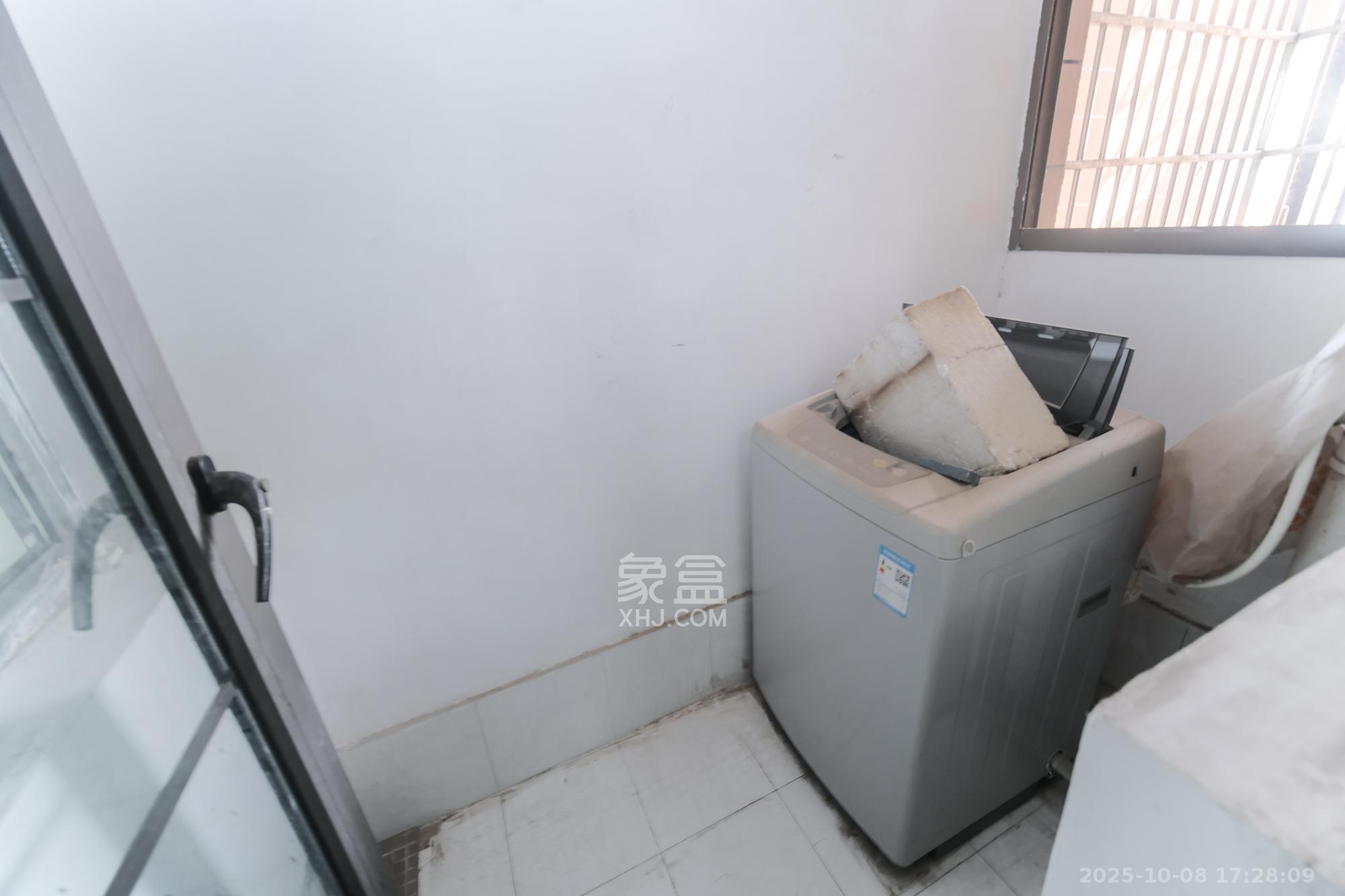 好望谷  2室2厅1卫    48.0万 好望谷  2室2厅1卫    48.0万阳台