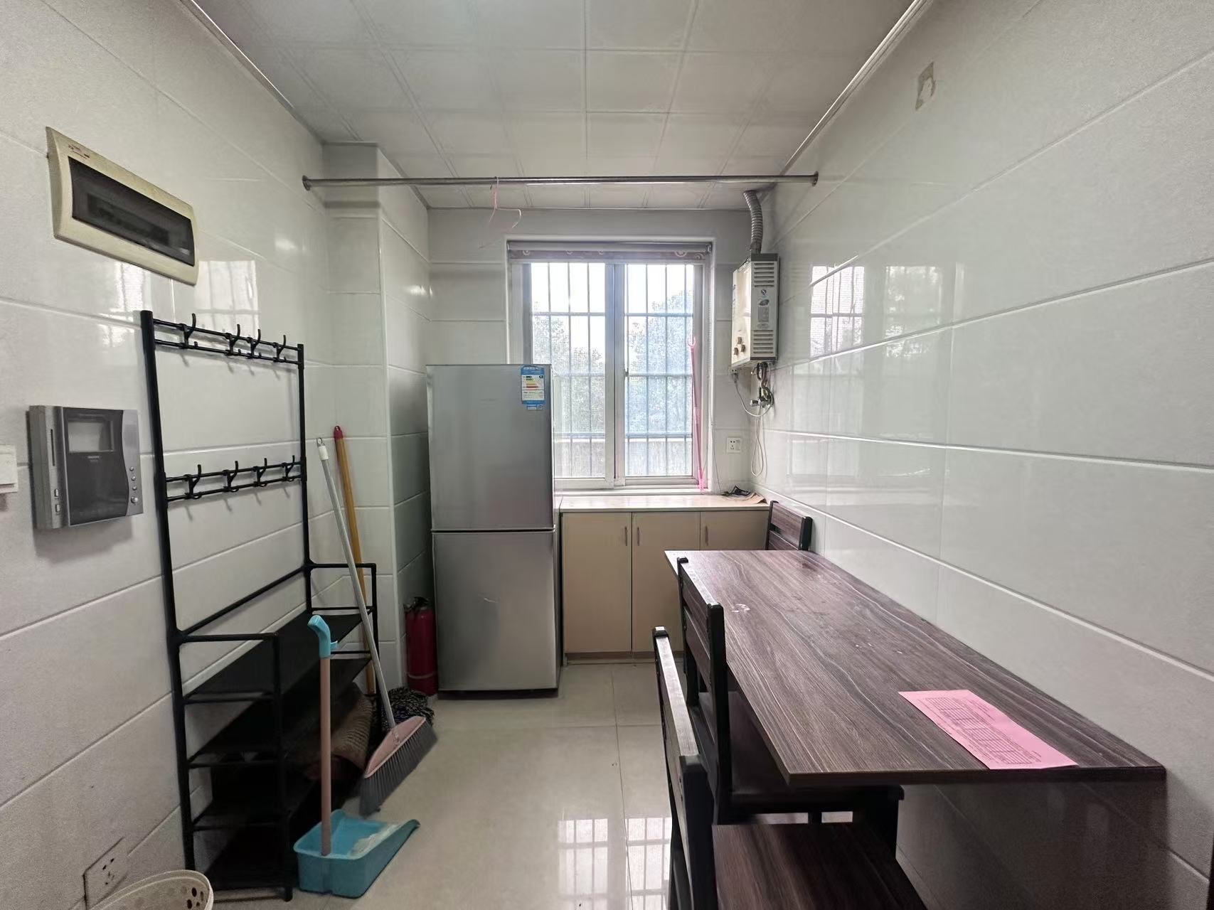 冠都现代城(冠都幸福彼岸) 1室1厅1卫 1000.0元/月 冠都现代城(冠都幸福彼岸) 1室1厅1卫 1000.0元/月室内图