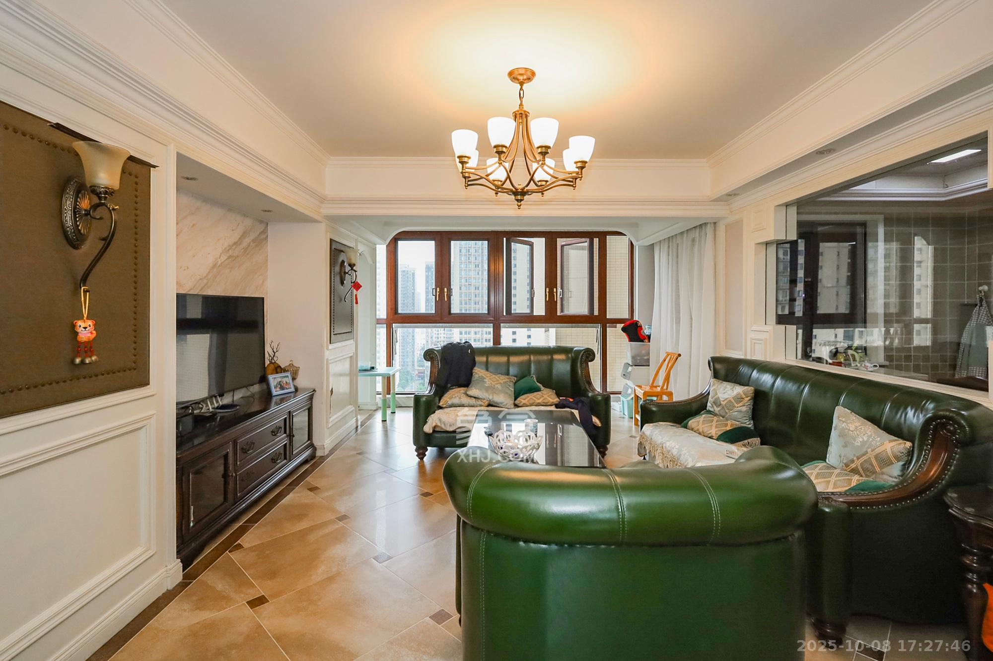 钰龙天下二期（钰龙佳园）  5室2厅2卫    292.0万客厅