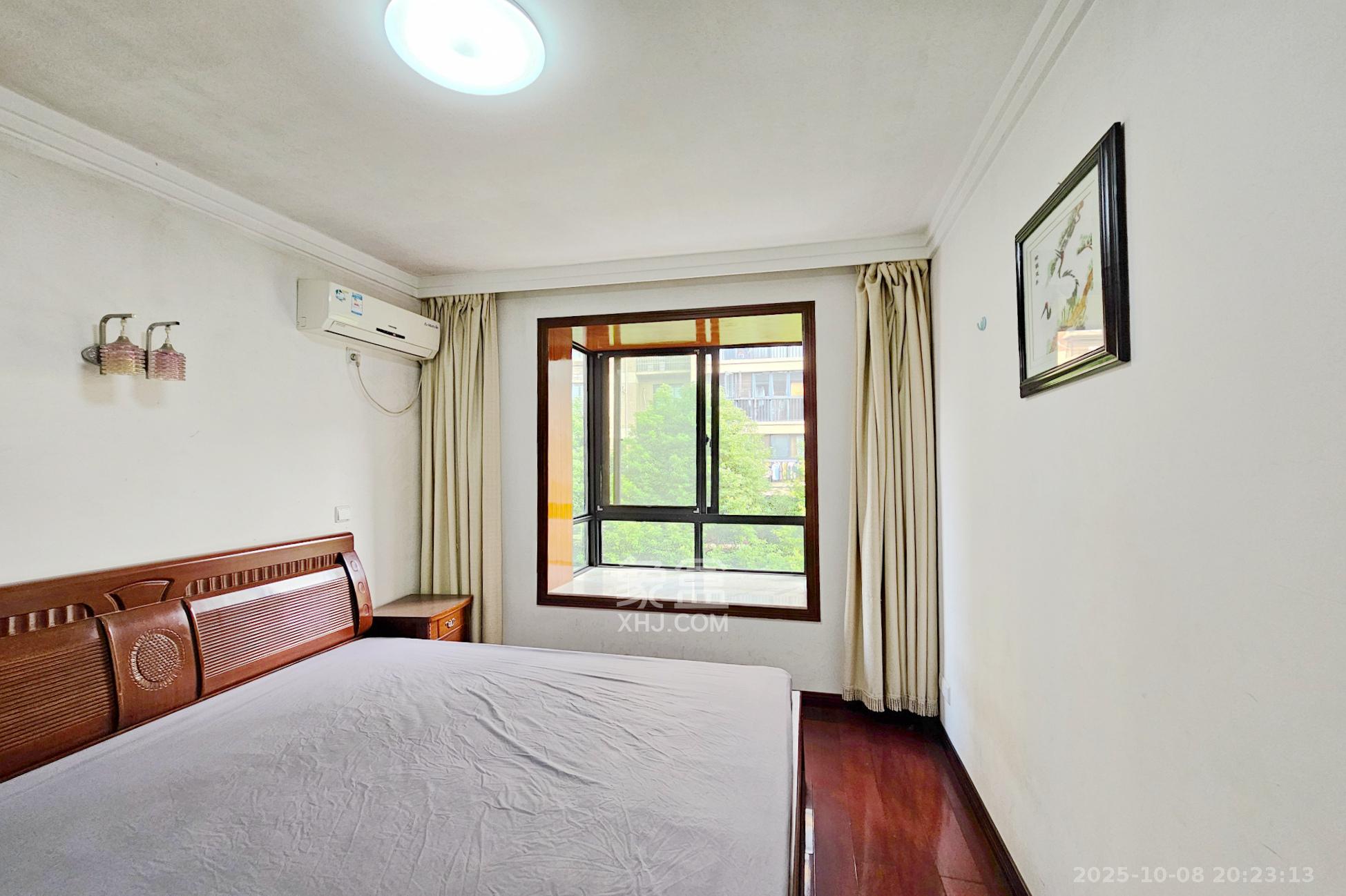 三江花中城 2室2厅1卫 72.0万 三江花中城 2室2厅1卫 72.0万卧室