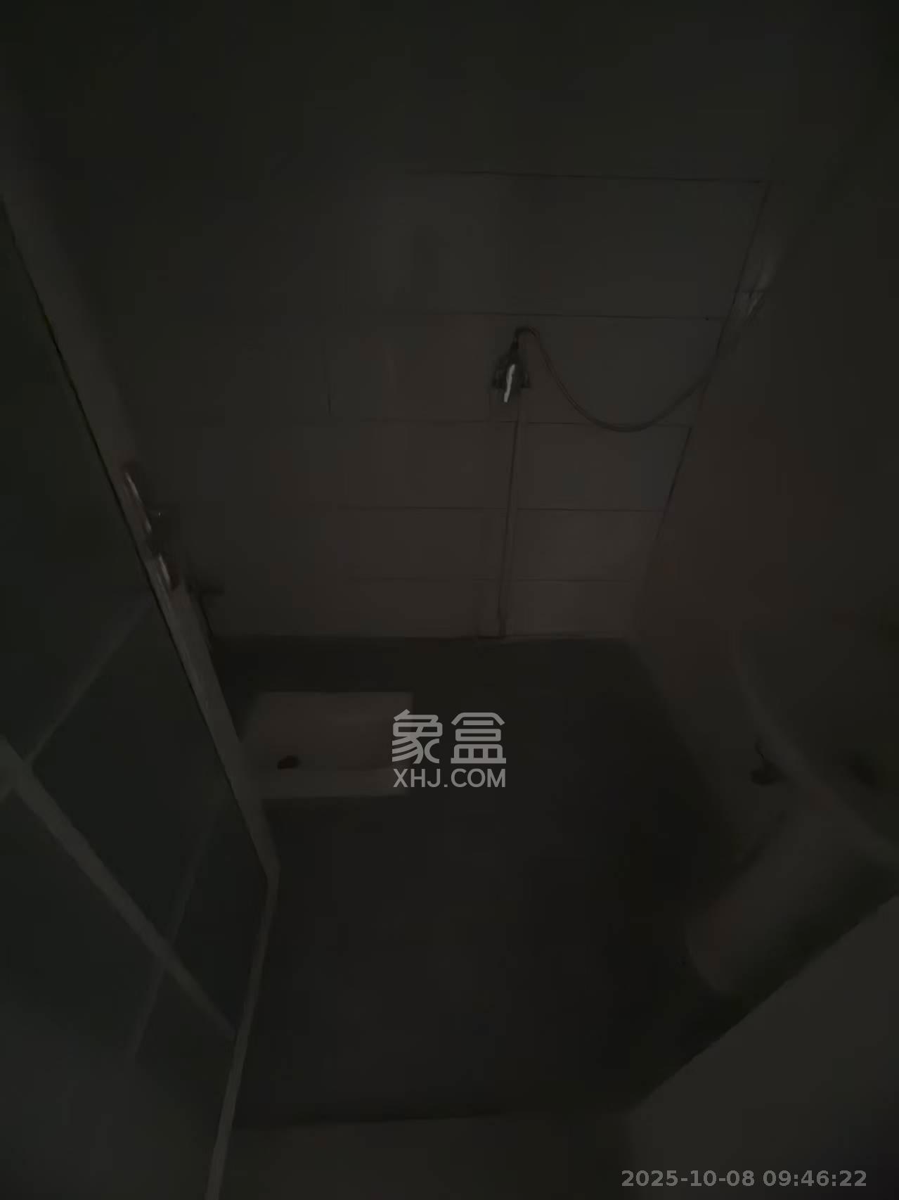 南苑花园 4室2厅2卫 1950.0元/月 南苑花园 4室2厅2卫 1950.0元/月室内图