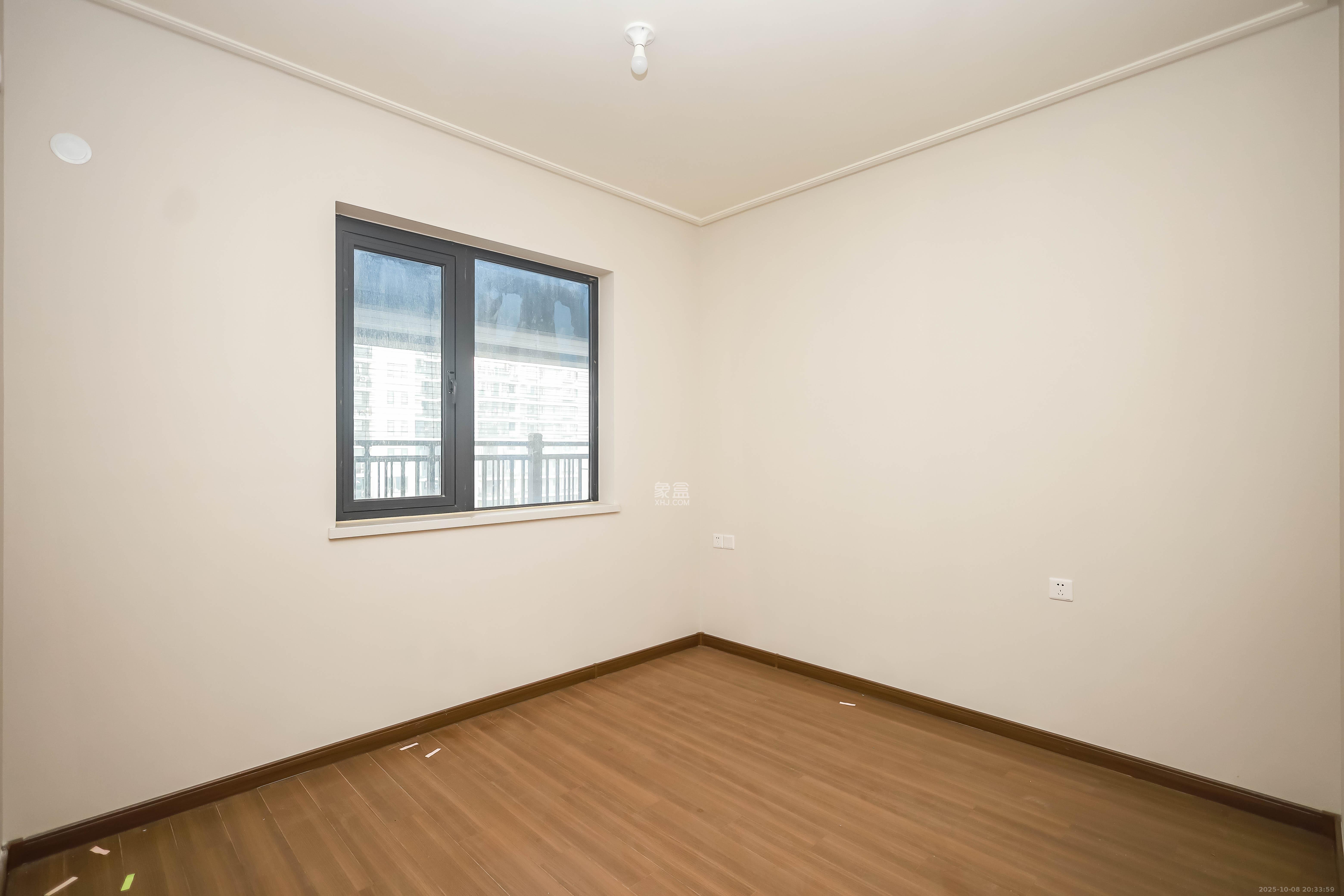 保利恒伟时光印象  4室2厅2卫    103.8万卧室