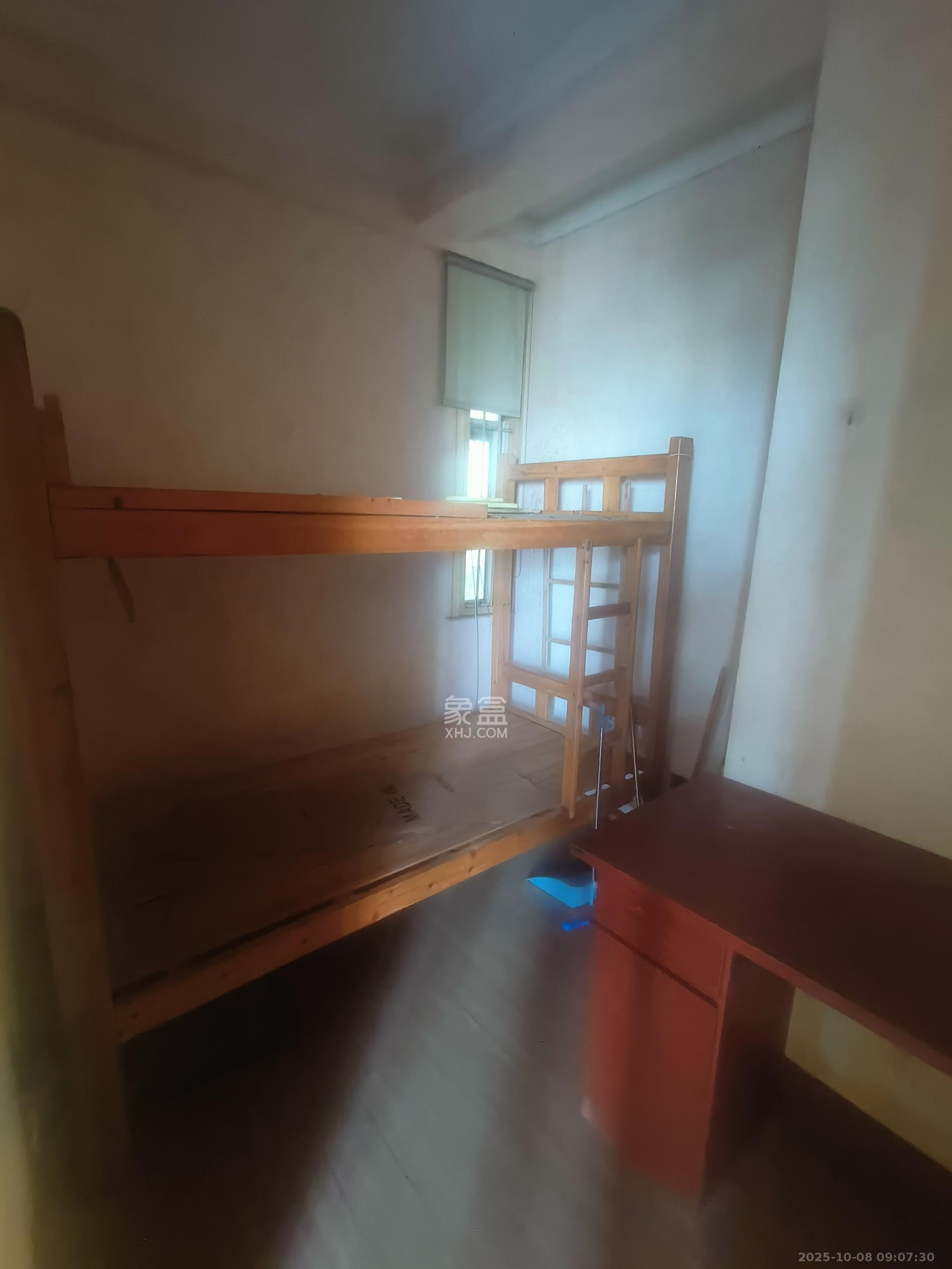 白沙湾嘉园  1室2厅2卫    2700.0元/月室内图
