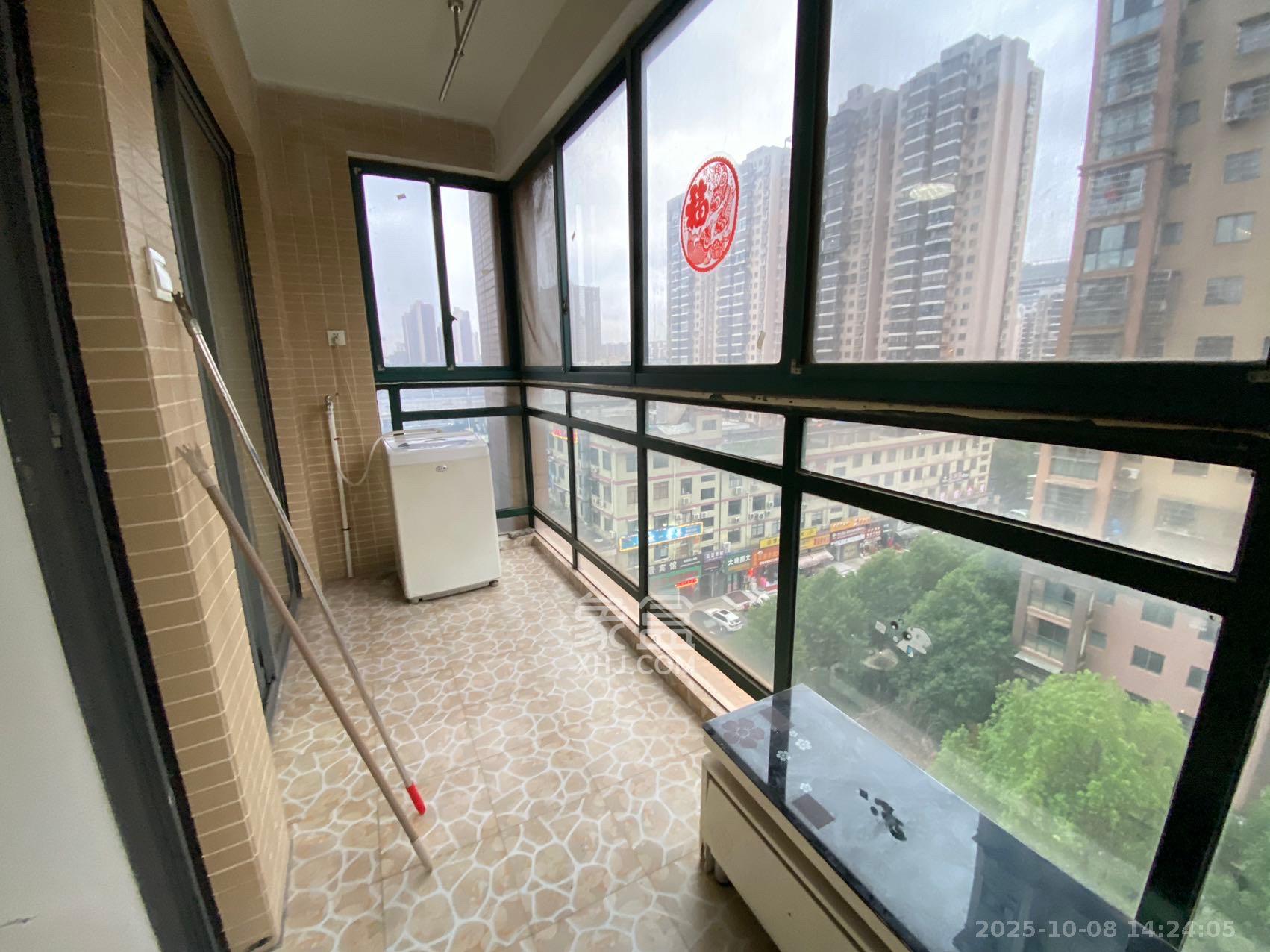 鑫天御景湾 2室1厅1卫 1700.0元/月 鑫天御景湾 2室1厅1卫 1700.0元/月室内图