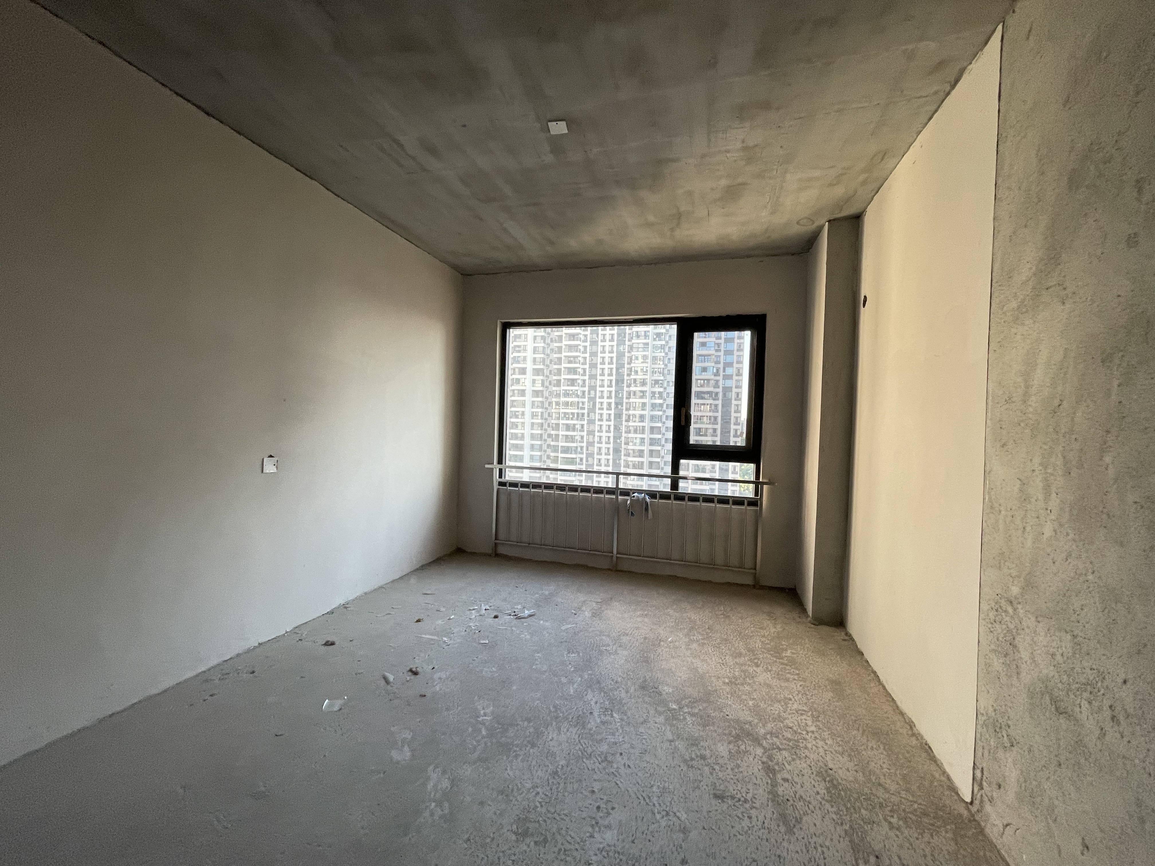 汇方雁归来  4室2厅2卫    89.8万客厅