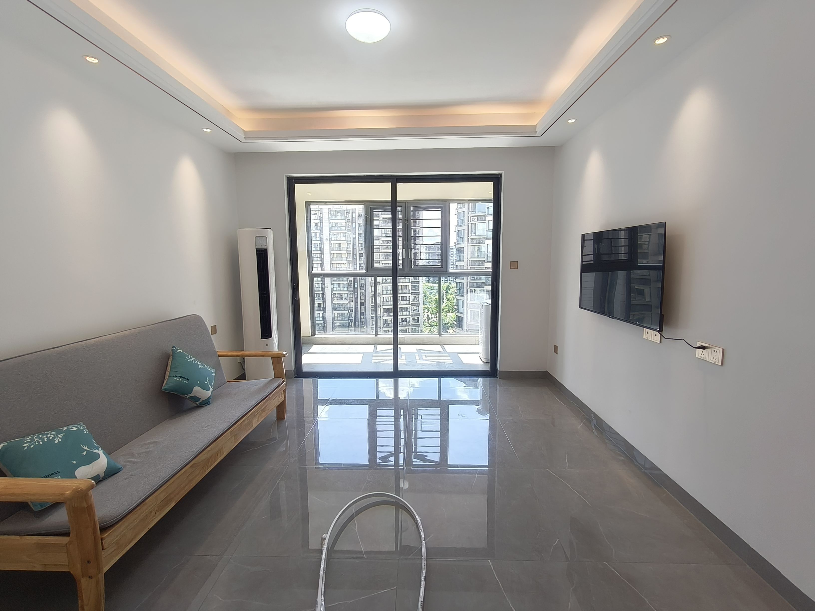 蓝宝凤鸣兰曦 3室2厅2卫 2800.0元/月 蓝宝凤鸣兰曦 3室2厅2卫 2800.0元/月室内图