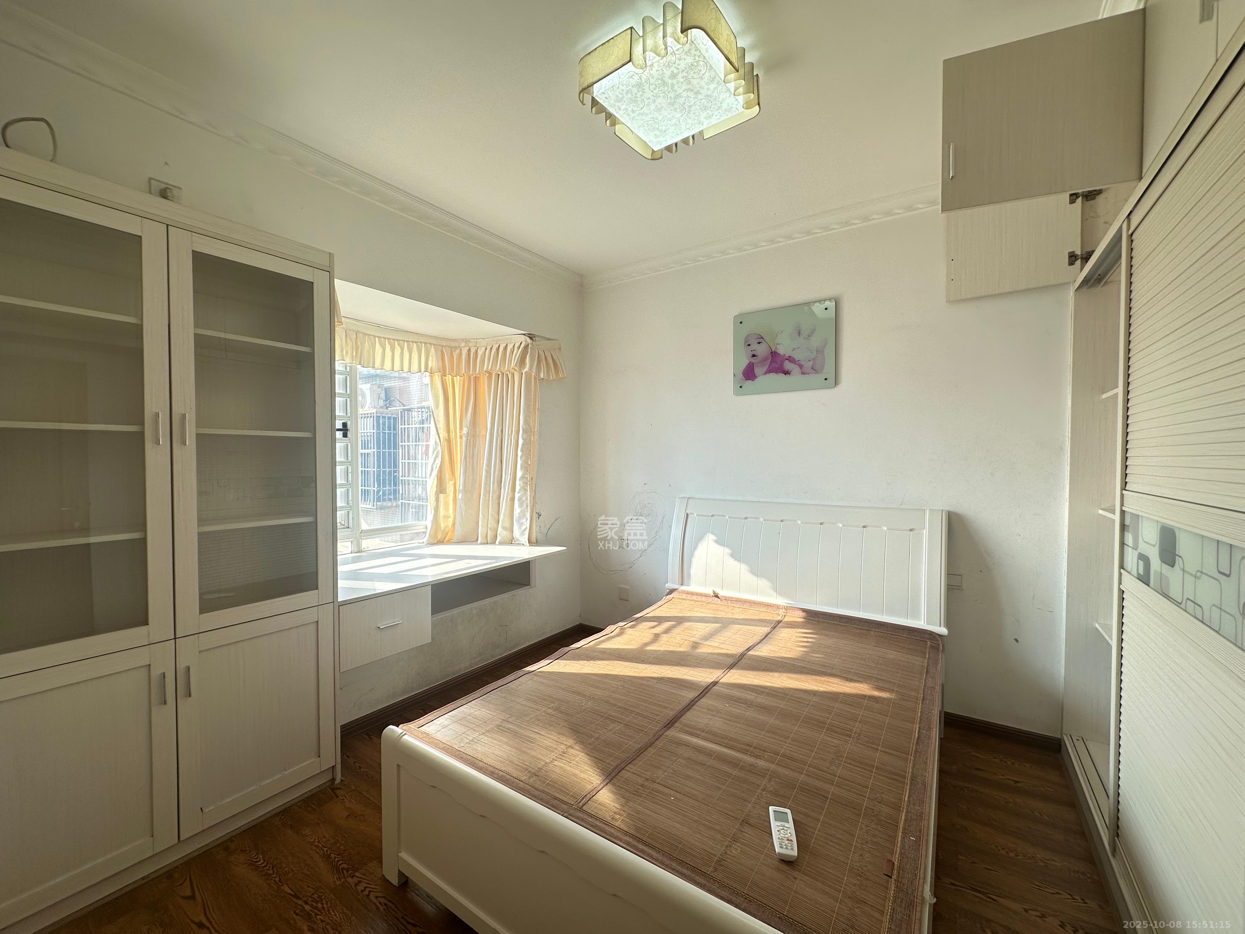 新蕾品阁居 3室2厅1卫 1800.0元/月 新蕾品阁居 3室2厅1卫 1800.0元/月室内图