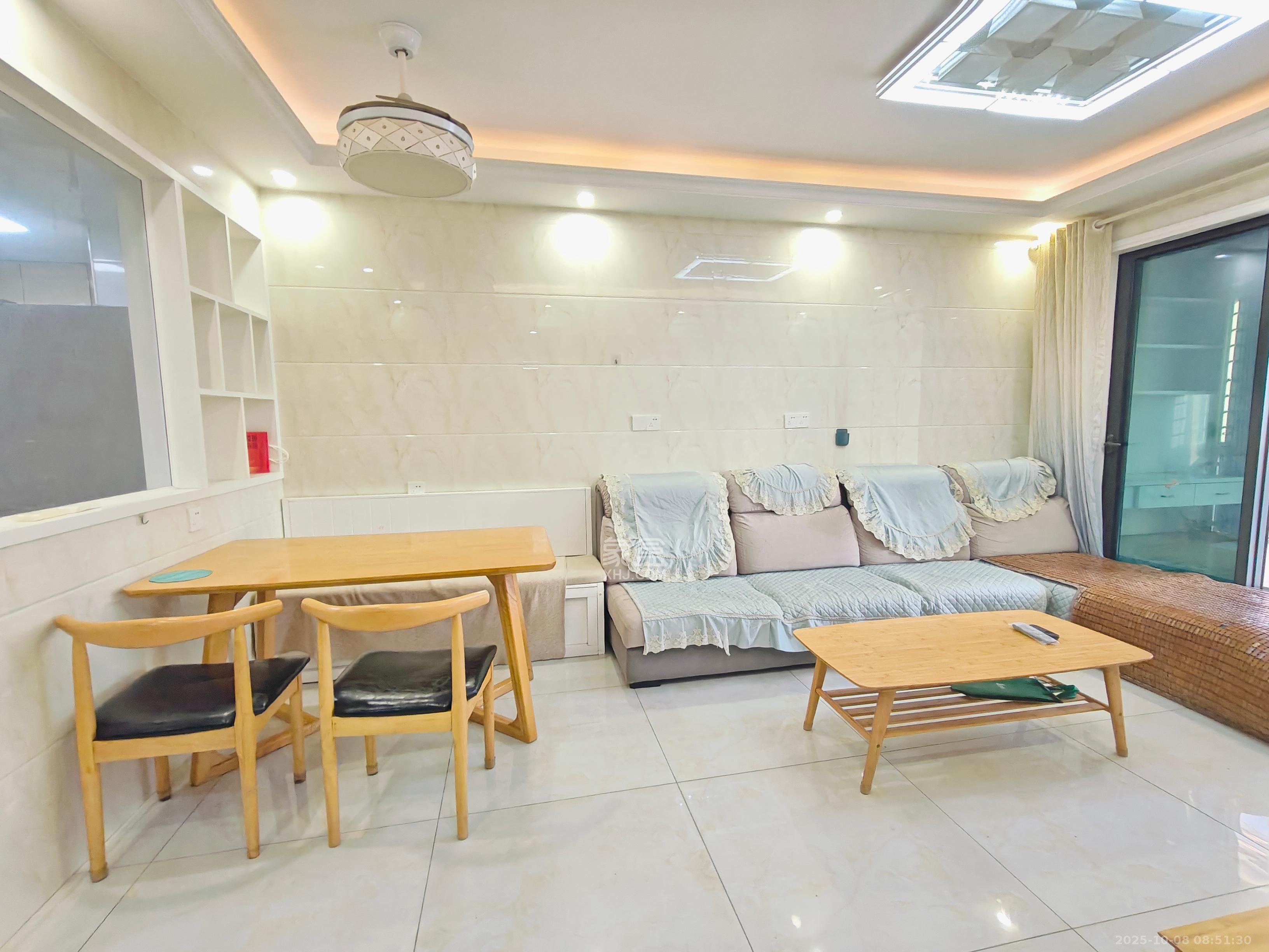 海伦春天 2室1厅1卫 1900.0元/月 海伦春天 2室1厅1卫 1900.0元/月室内图