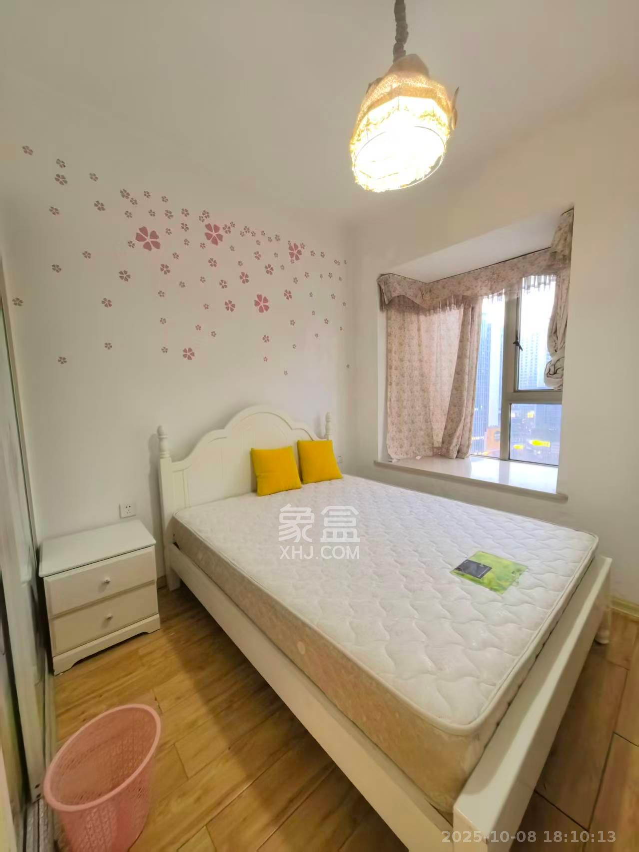 岳泰理想城  3室2厅2卫    2600.0元/月 岳泰理想城  3室2厅2卫    2600.0元/月室内图