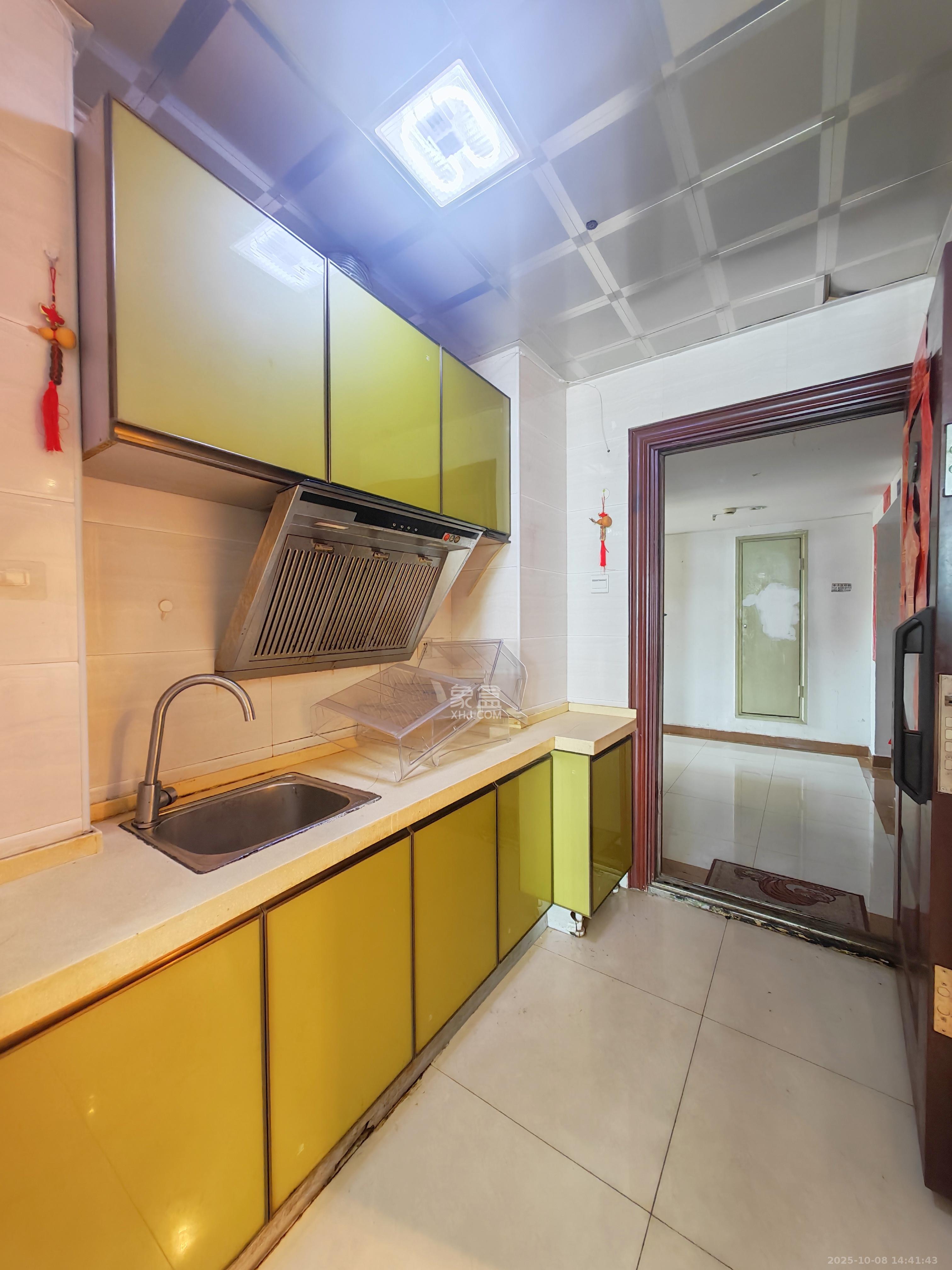 湘府东苑  1室1厅1卫    1200.0元/月 湘府东苑  1室1厅1卫    1200.0元/月室内图