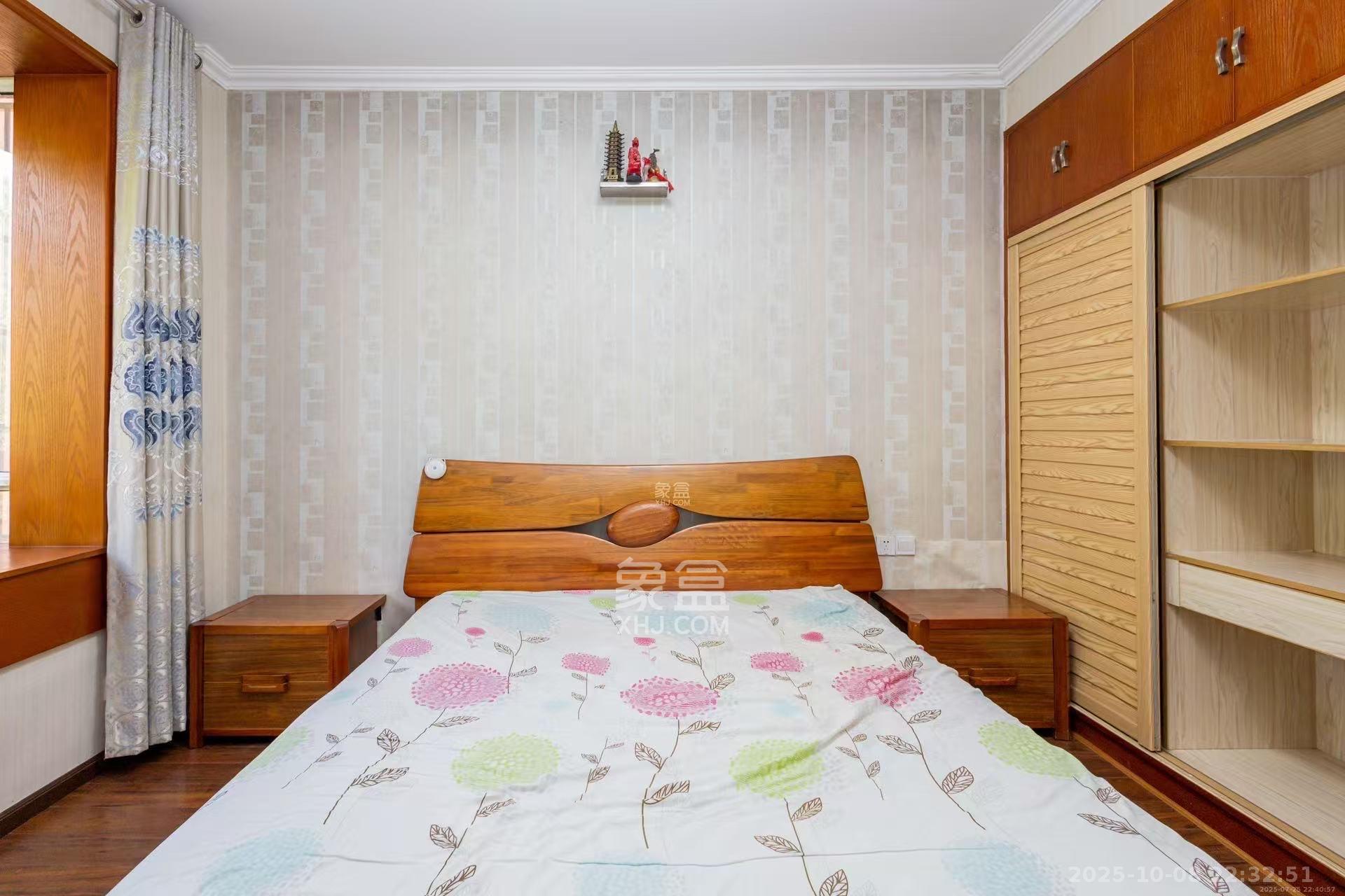 星城国际  3室2厅1卫    1800.0元/月室内图