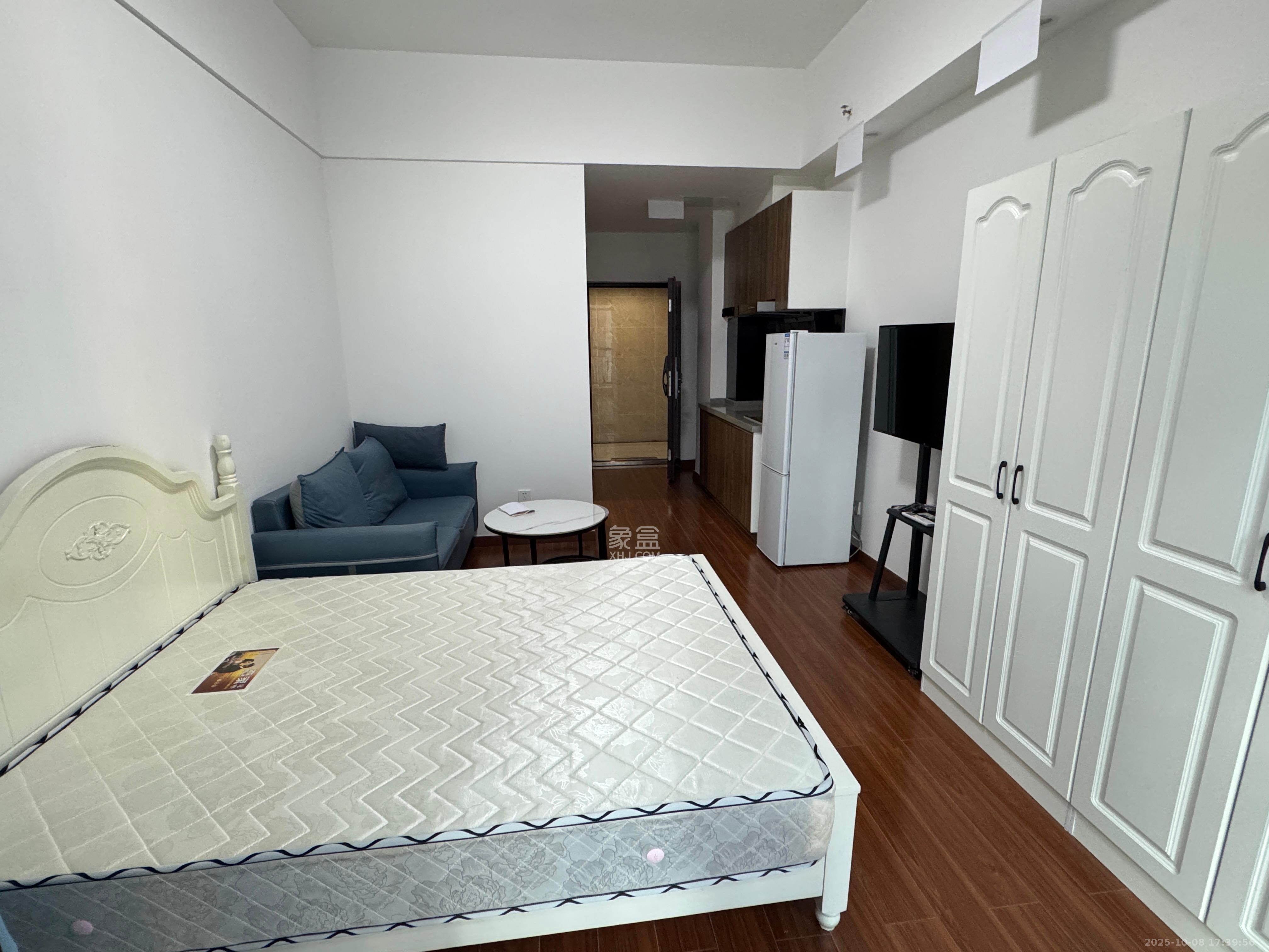 荣泰广场 1室1厅1卫 1200.0元/月 荣泰广场 1室1厅1卫 1200.0元/月室内图